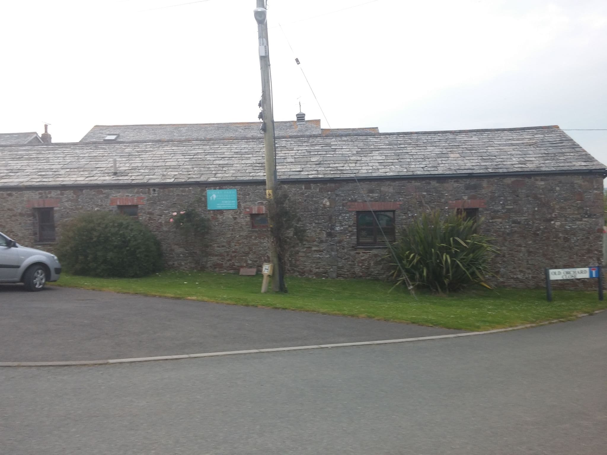 Street view near Court House Farm, Bude — © danielgwj (CC BY-SA · Mapillary)
