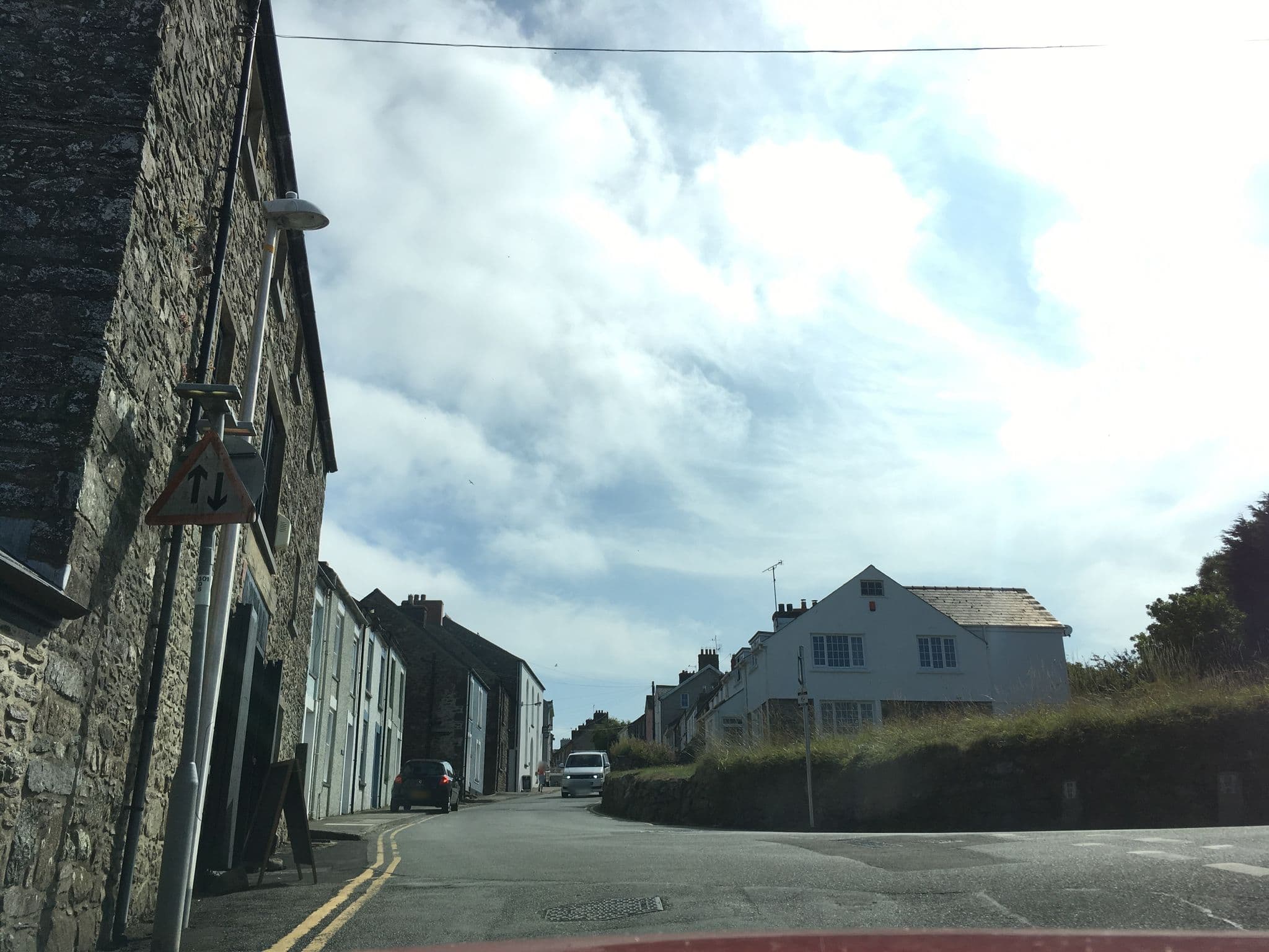 Street view near Ty Gwilym Holiday Cottages, Saint Davids — © southglos (CC BY-SA · Mapillary)