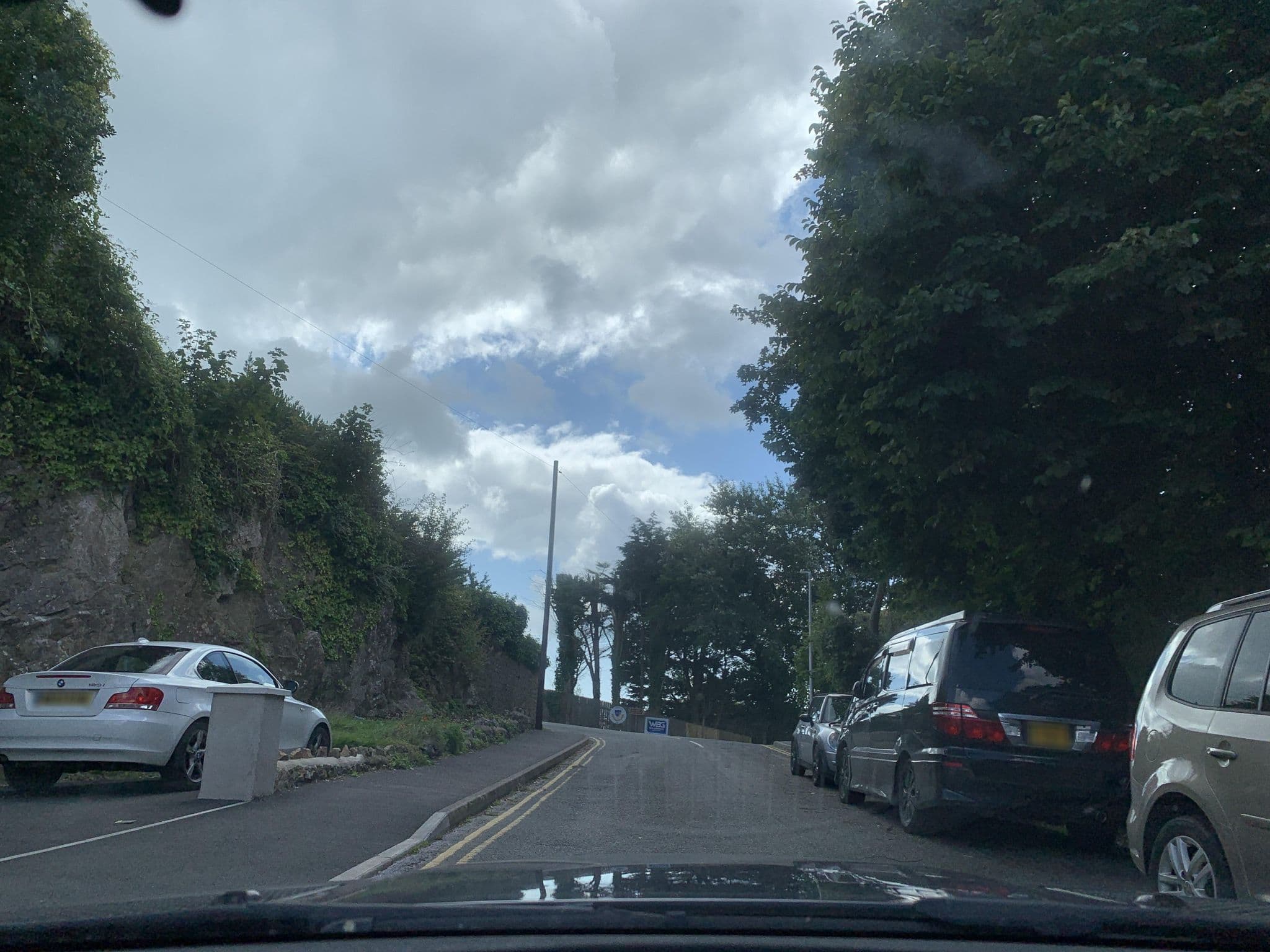 Street view near Park Place Court 3, Plas Bach - FBM Holidays, Tenby — © laye (CC BY-SA · Mapillary)