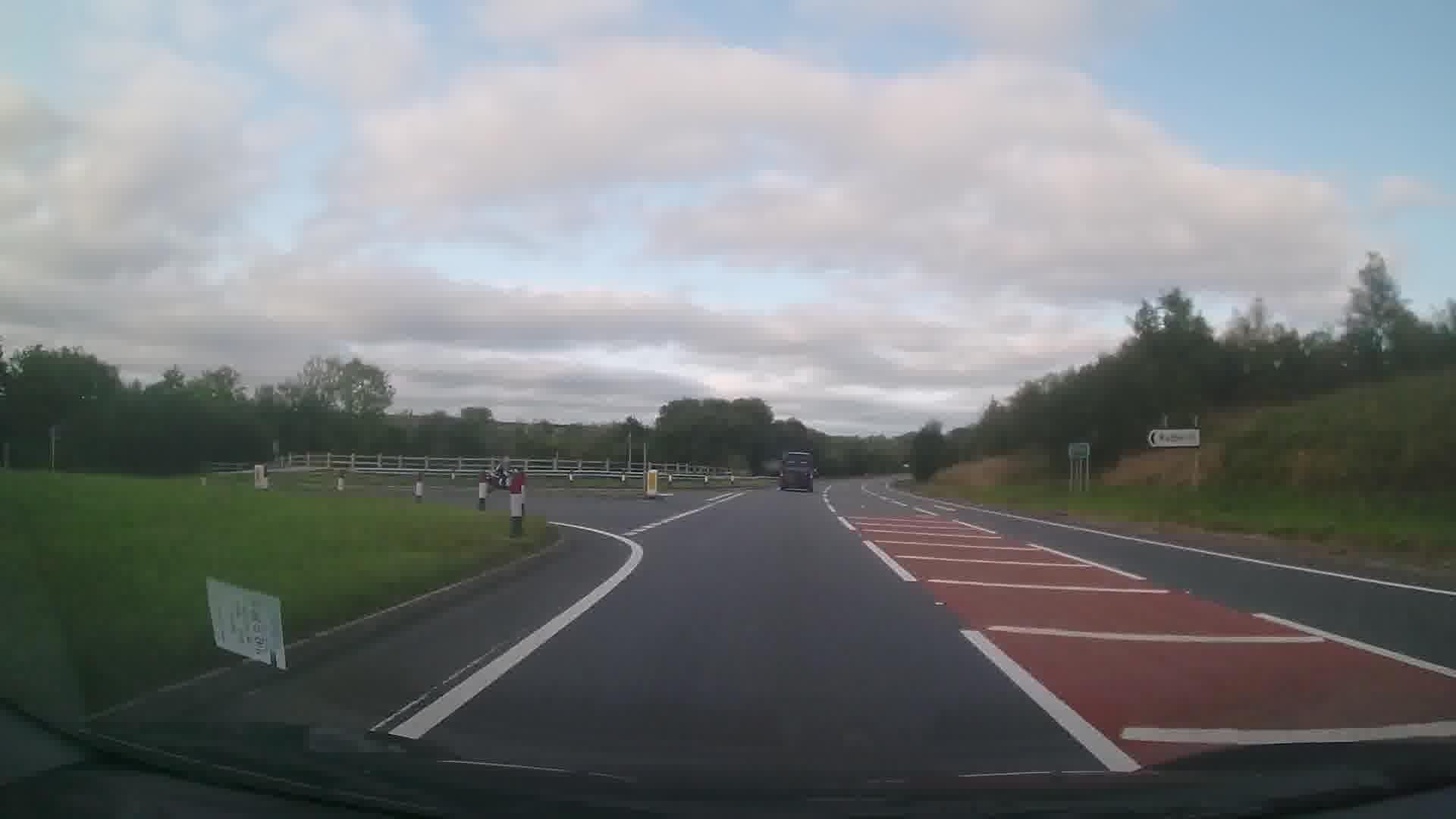 Street view near Whiyehall Lodge, Kilgetty — © trigpoint (CC BY-SA · Mapillary)