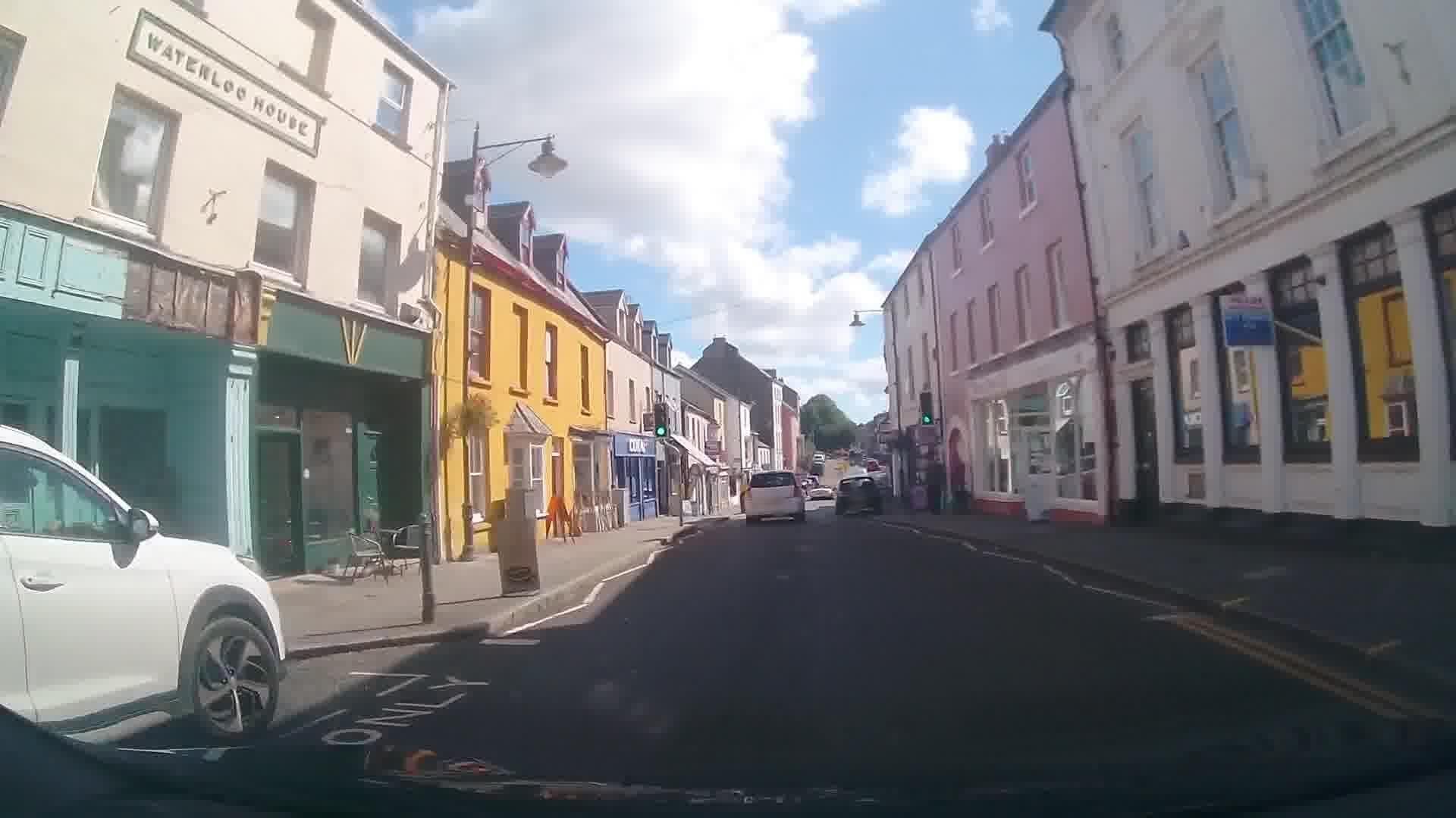 Street view near Lion Hotel, Pembroke — © trigpoint (CC BY-SA · Mapillary)
