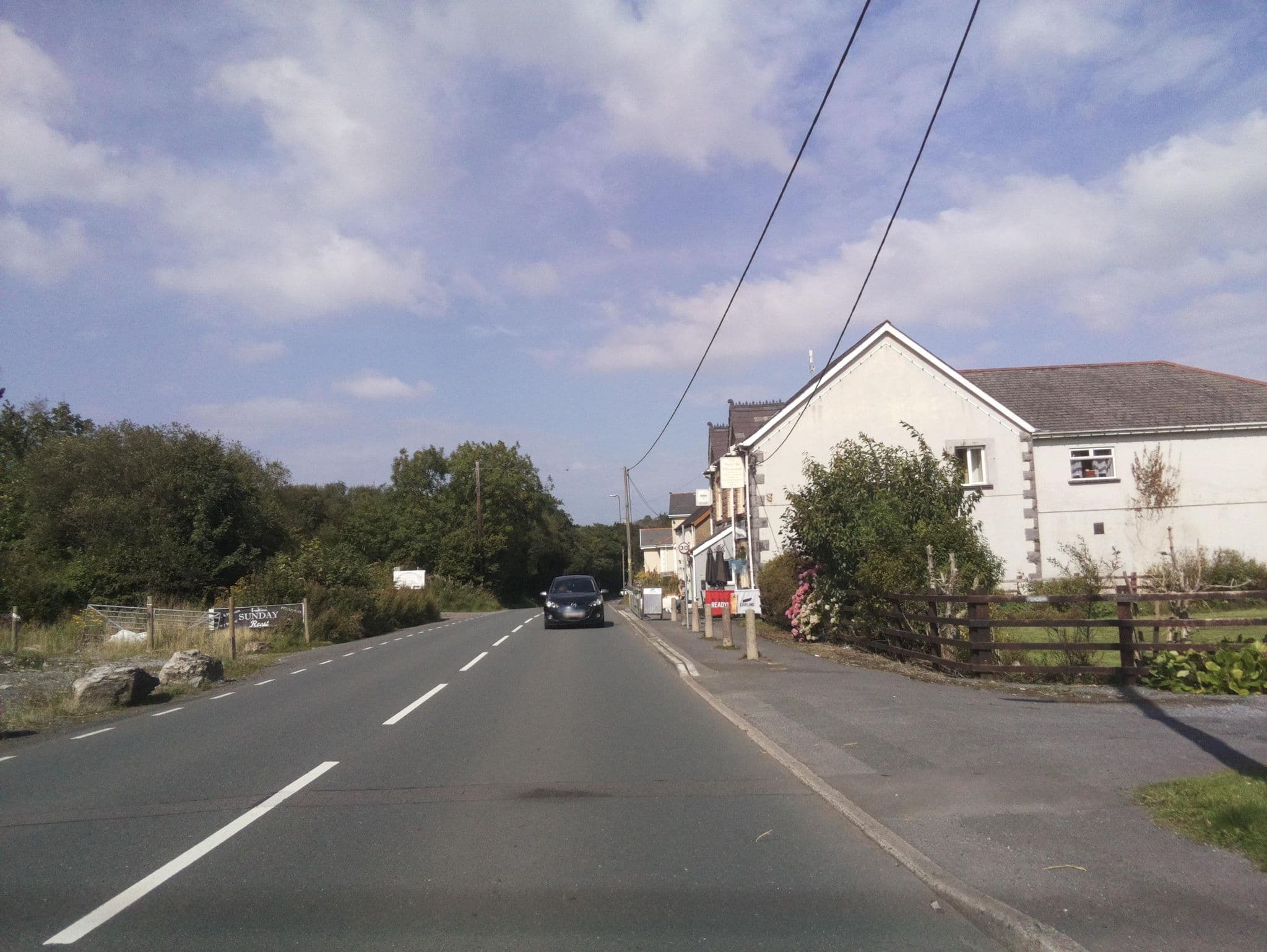 Street view near Stag & Pheasant Inn, Llandybie — © southglos (CC BY-SA · Mapillary)