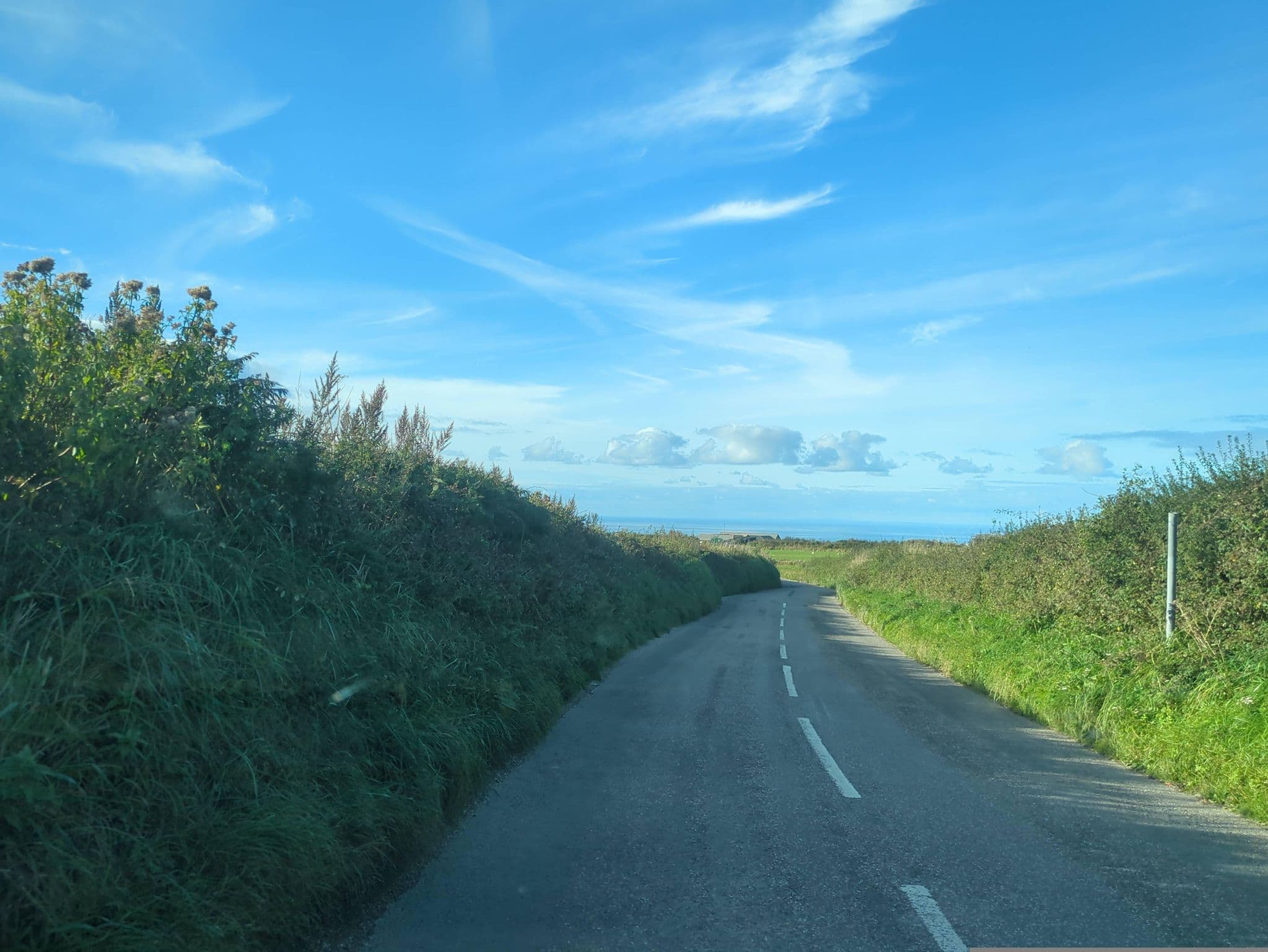 Street view near Easewell Farm Holiday Park, Ilfracombe — © swinetown (CC BY-SA · Mapillary)