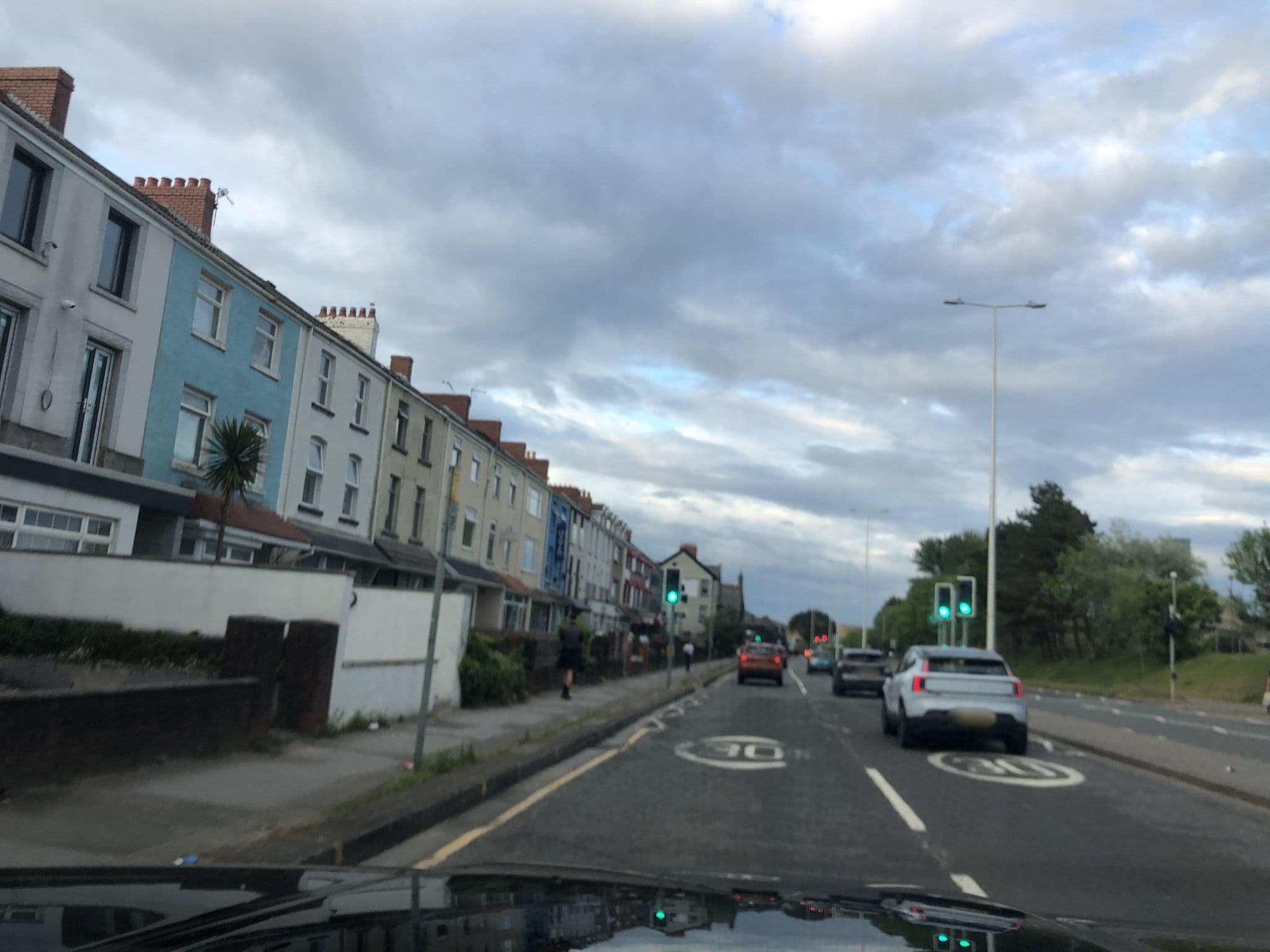Street view near Swansea Bay Hotel, Swansea — © laye (CC BY-SA · Mapillary)
