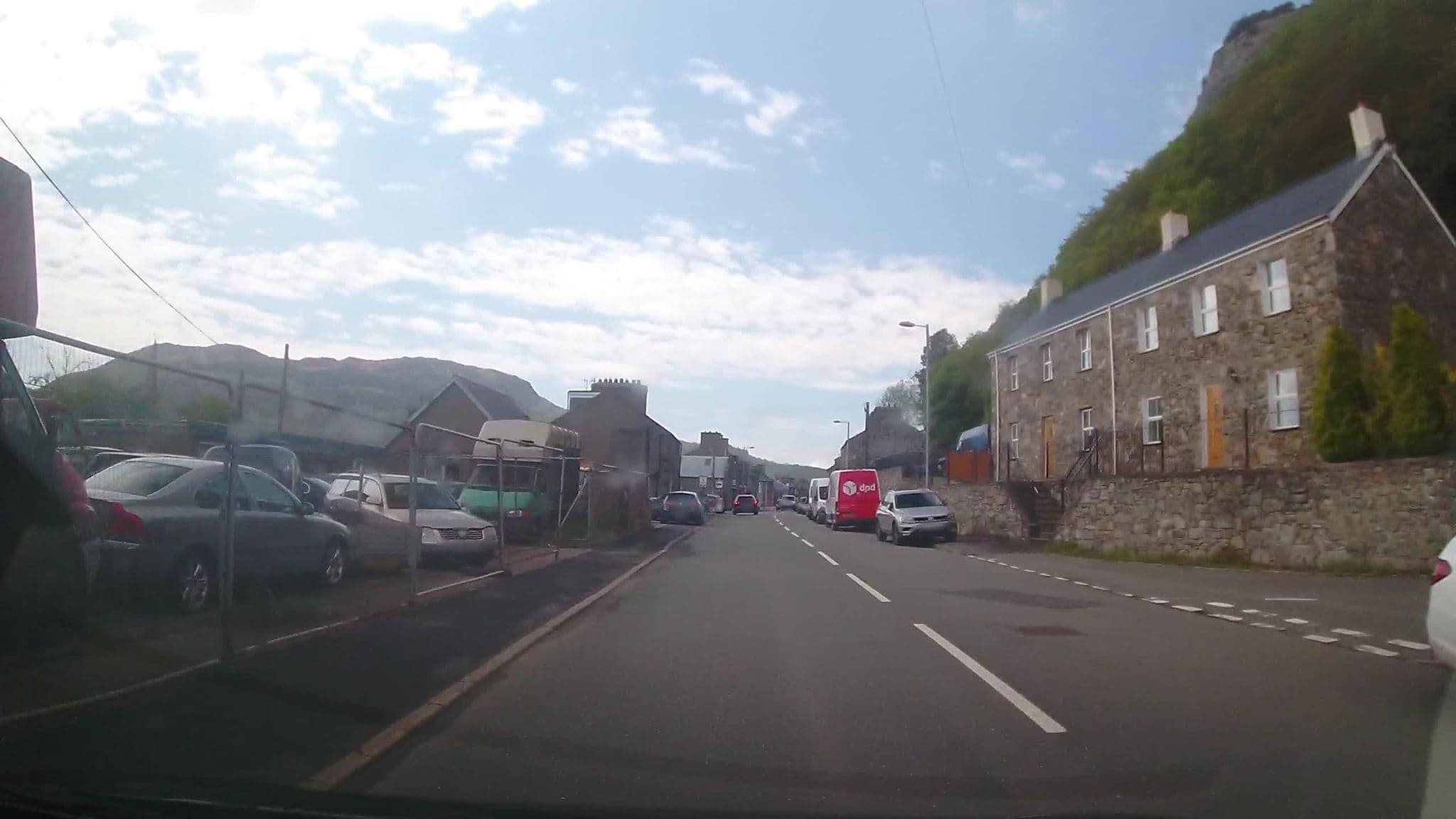 Street view near Secret Garden Cottages, Porthmadog — © trigpoint (CC BY-SA · Mapillary)