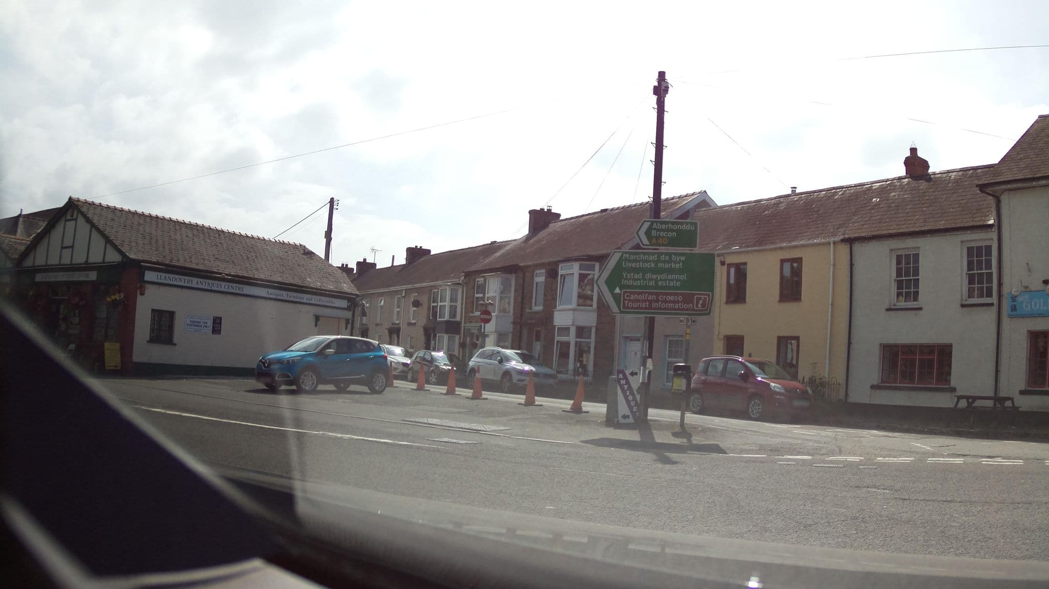 Street view near The Lord Rhys Hotel, Llandovery — © southglos (CC BY-SA · Mapillary)
