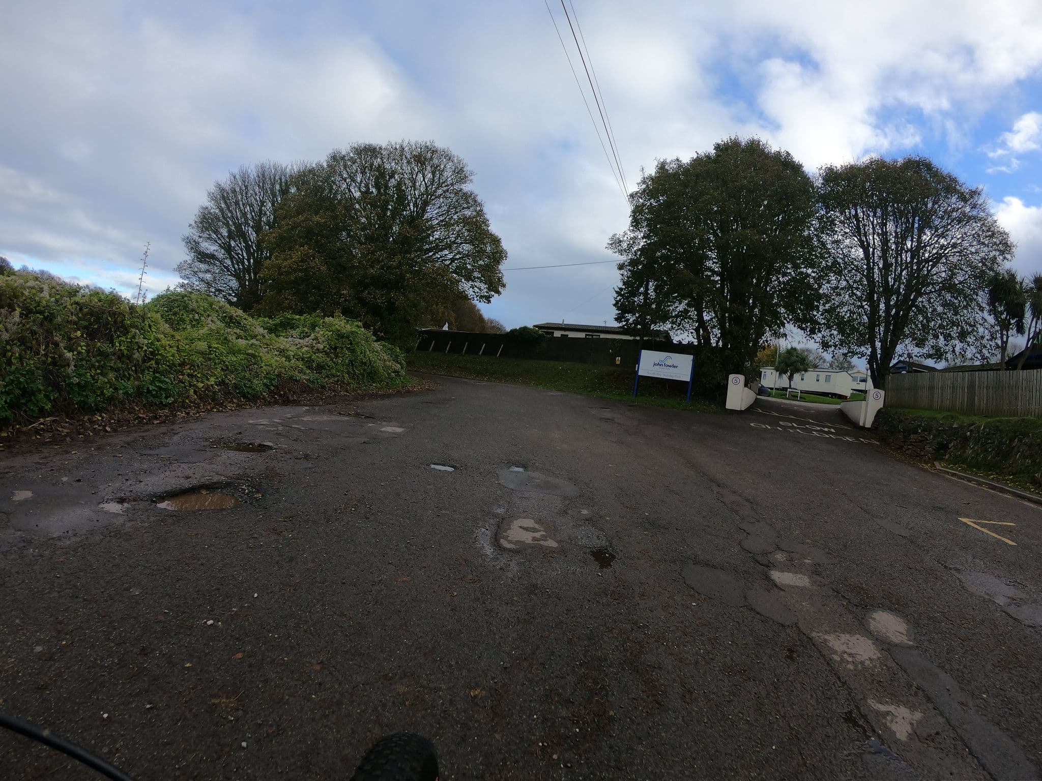 Street view near South Bay Holiday Park, Brixham — © davebarter (CC BY-SA · Mapillary)
