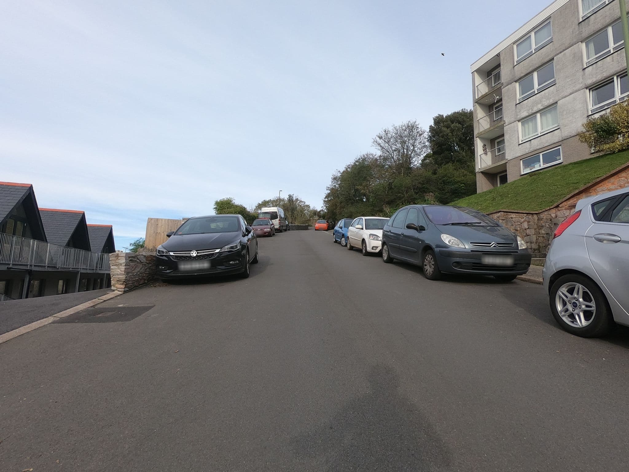 Street view near Bolton Court Holiday Flats, Brixham — © davebarter (CC BY-SA · Mapillary)