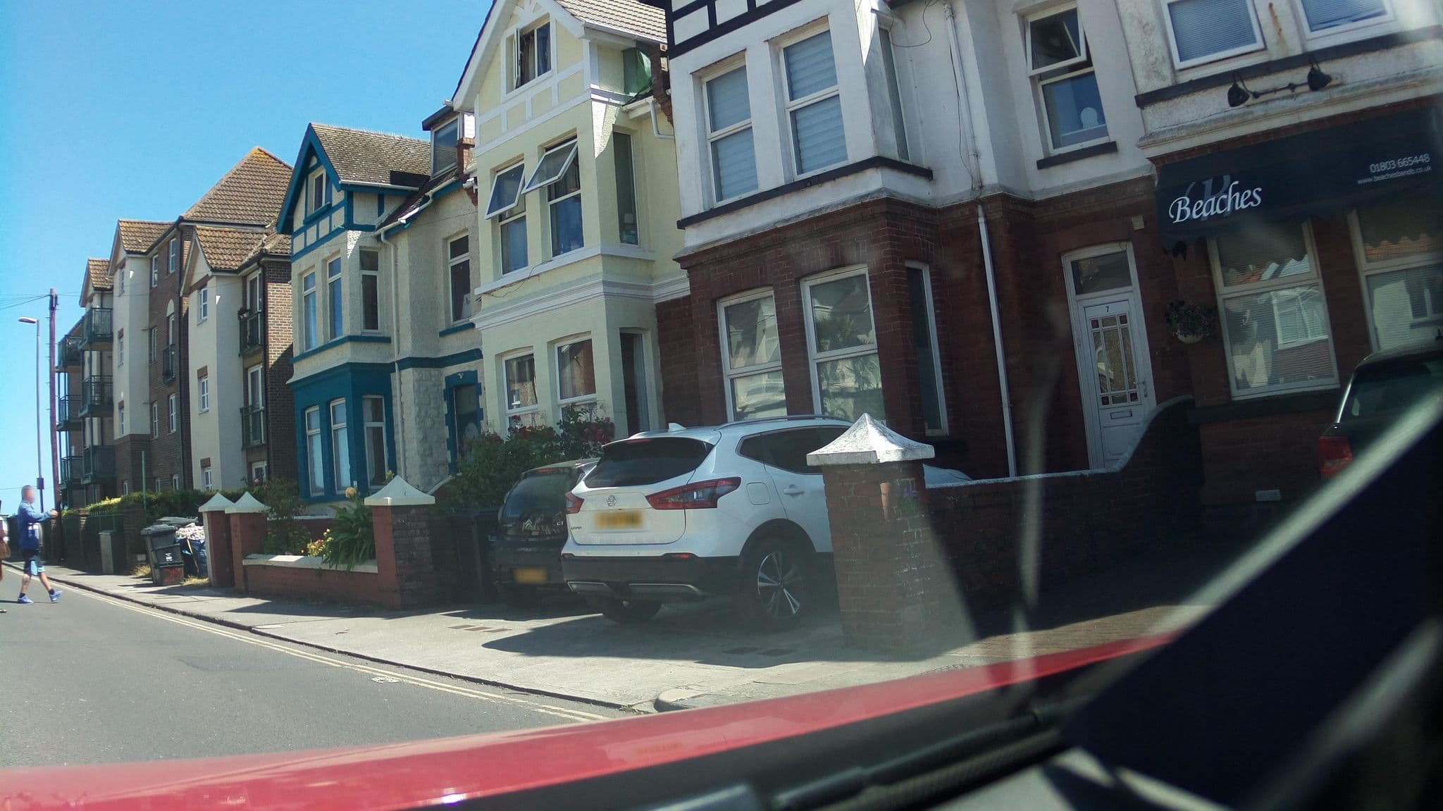 Street view near Beaches Guesthouse, Paignton — © southglos (CC BY-SA · Mapillary)