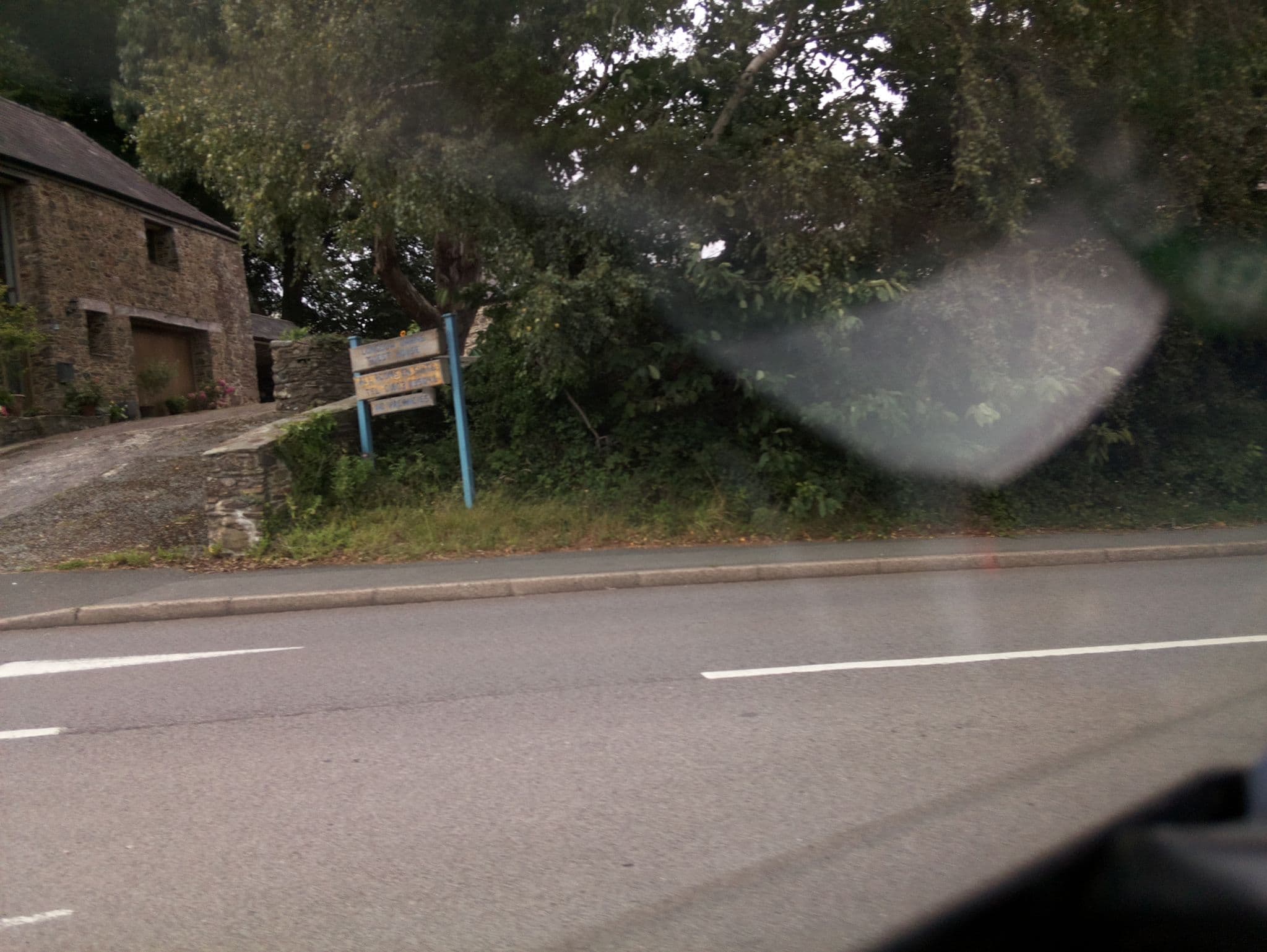 Street view near Longbow Barns, Dartmouth — © southglos (CC BY-SA · Mapillary)