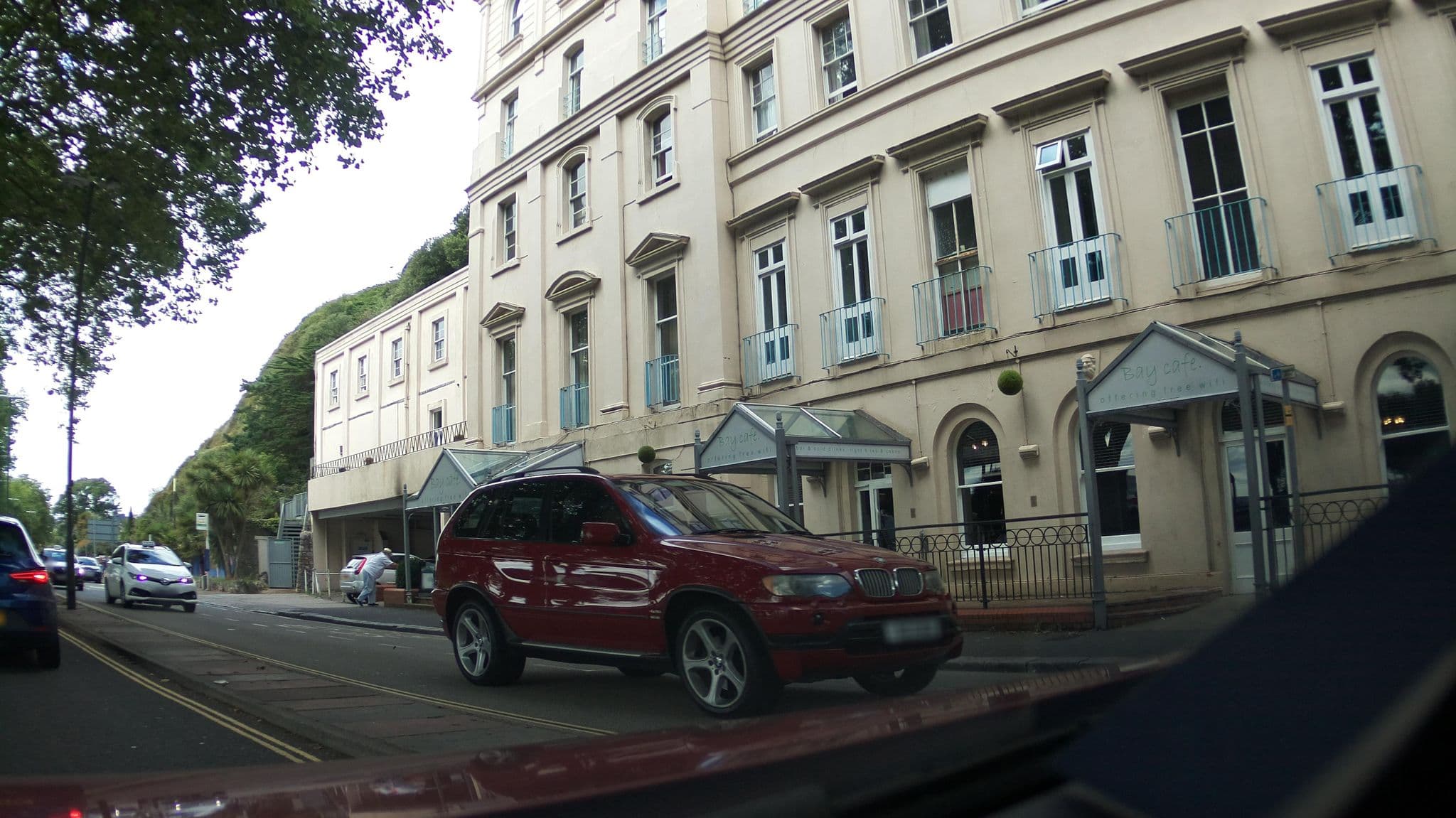Street view near The Torbay Hotel, Torquay — © southglos (CC BY-SA · Mapillary)