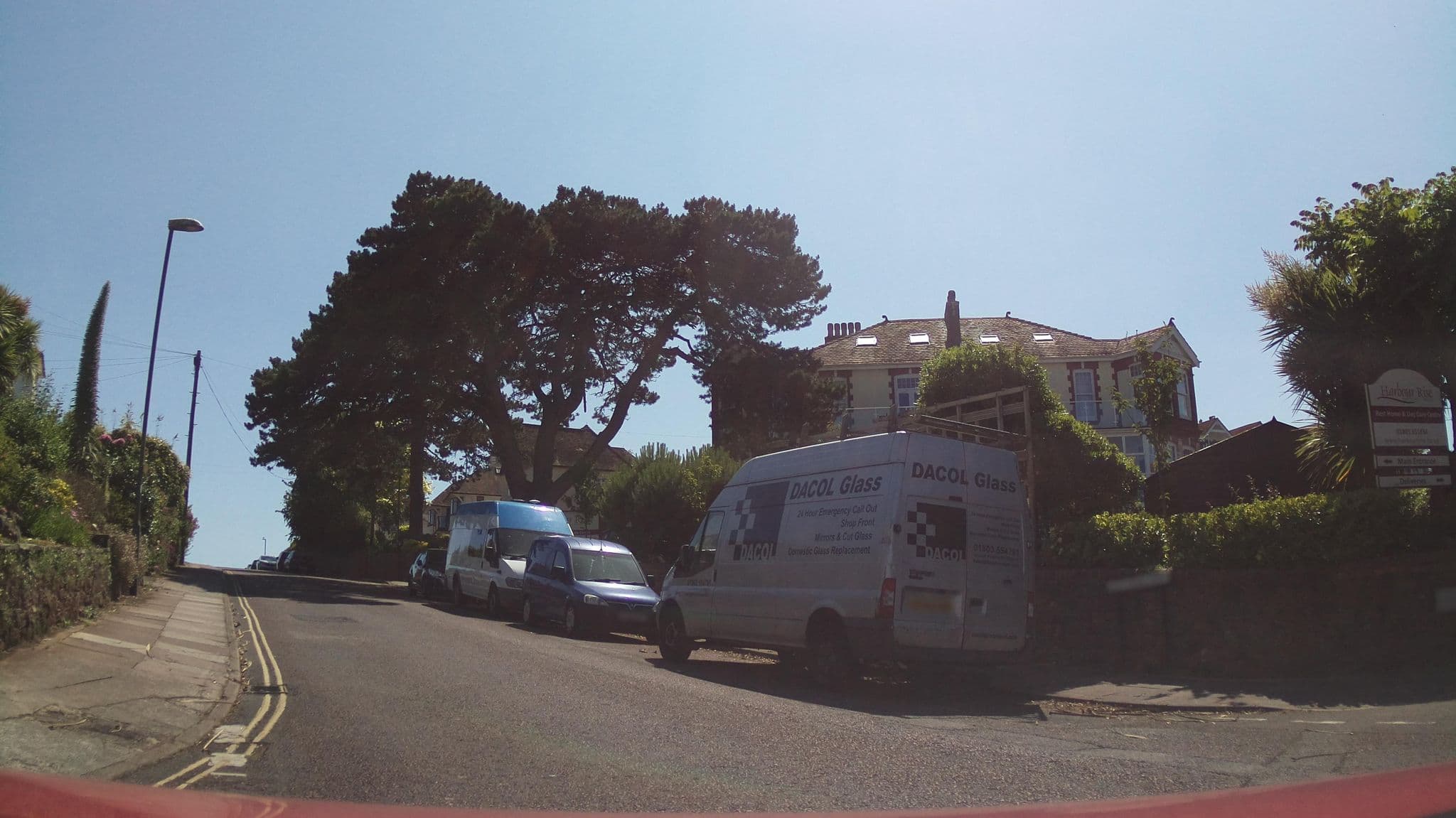Street view near The Sunnybank Hotel, Paignton — © southglos (CC BY-SA · Mapillary)