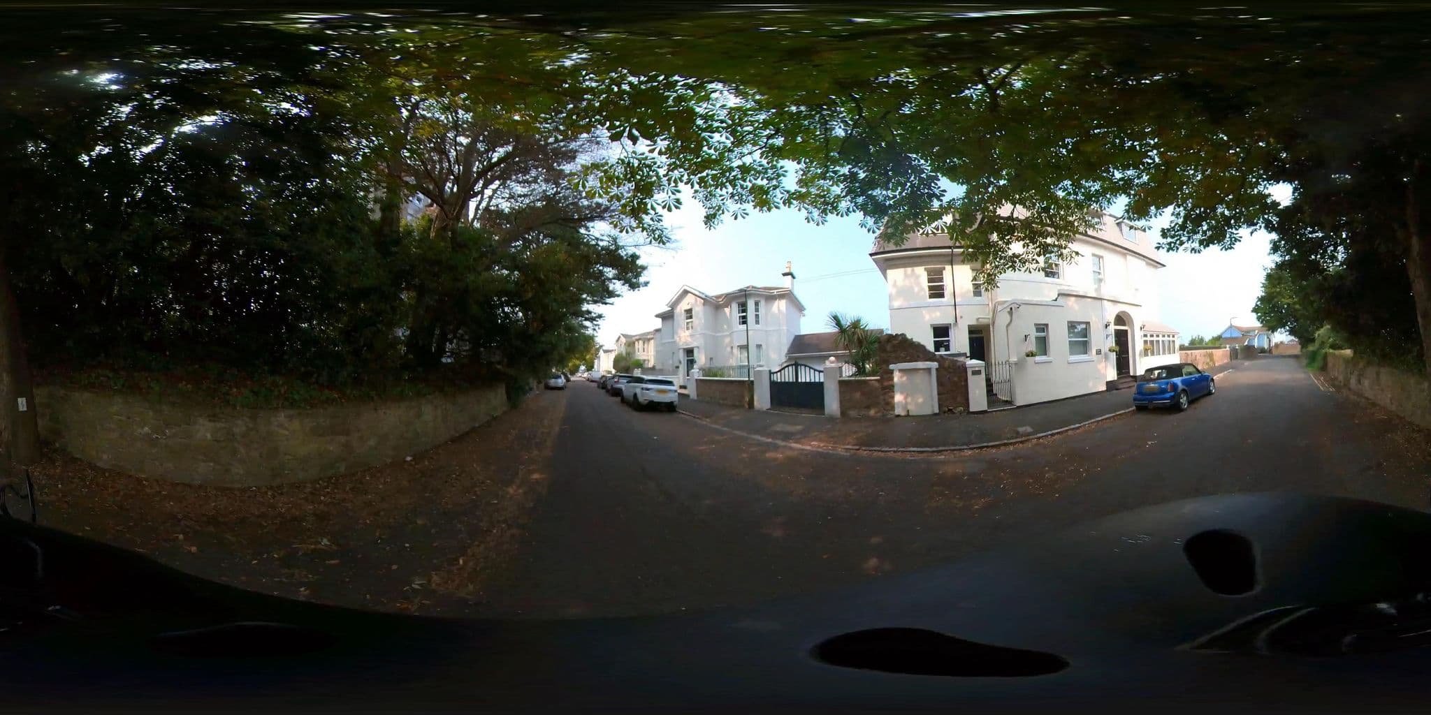 Street view near Mount Nessing Hotel Torquay, Torquay — © TomBrough2024 (CC BY-SA · Mapillary)