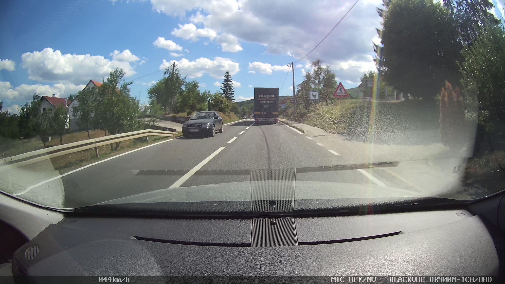 Street view near Iris, Slunj — © hbogner (CC BY-SA · Mapillary)