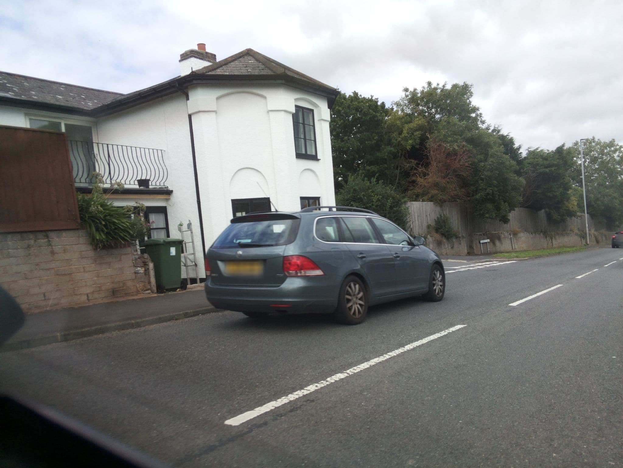 Street view near Crosspark Annex, Teignmouth — © southglos (CC BY-SA · Mapillary)