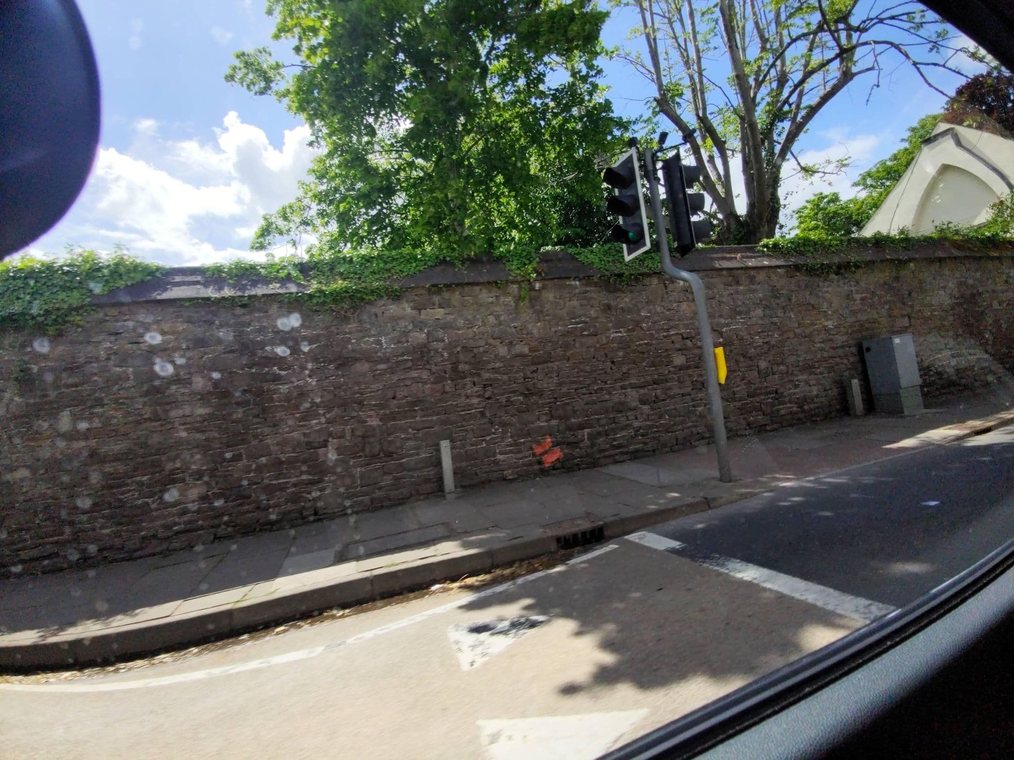 Street view near The Twyford Hotel, Tiverton — © WaggyDog (CC BY-SA · Mapillary)