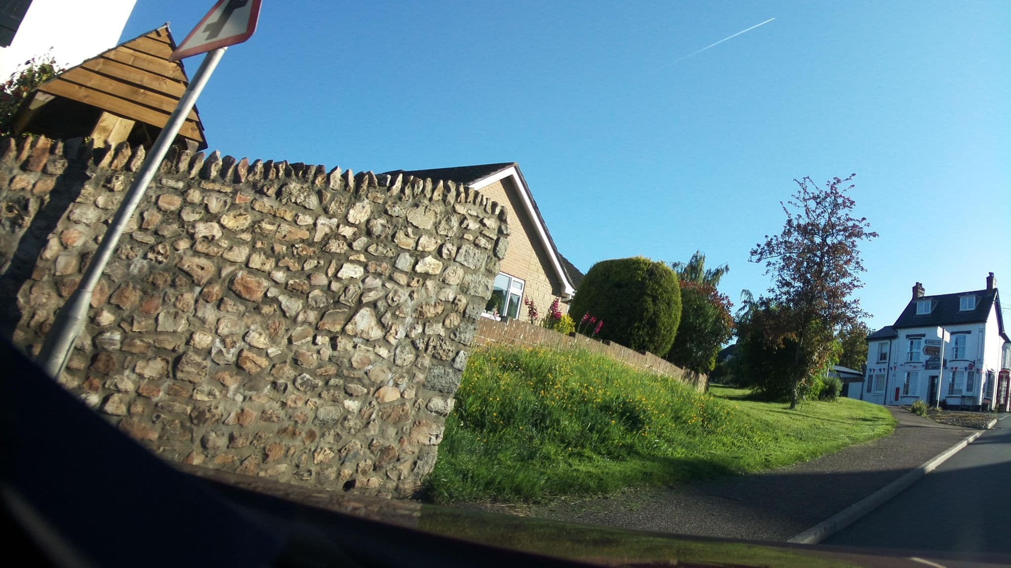 Street view near Yeoman's Acre Hotel, Colyton — © southglos (CC BY-SA · Mapillary)