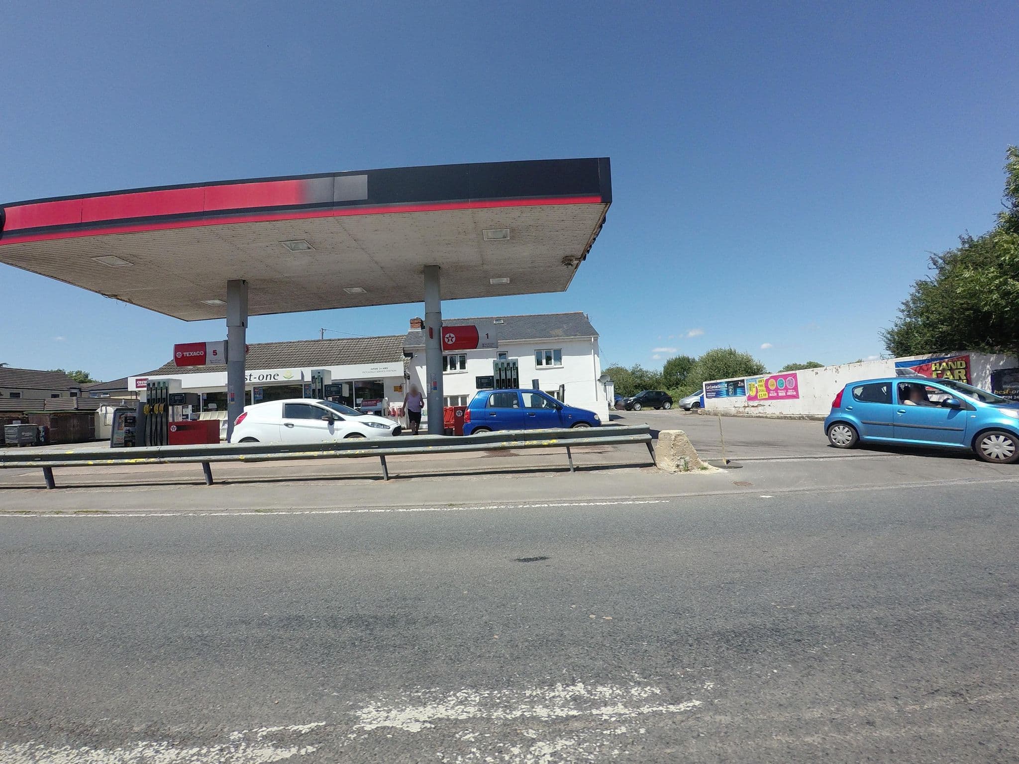 Street view near John and Angela Teasdale, Milverton — © hobgoblin (CC BY-SA · Mapillary)