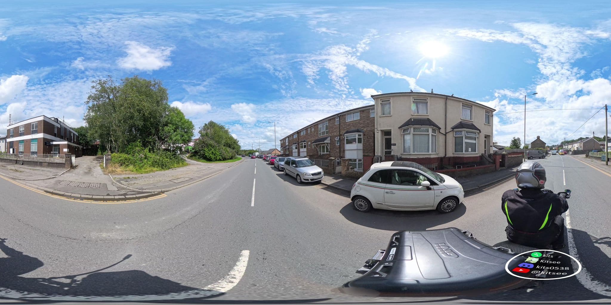 Street view near Scotts Hotel, Llantwit Fardre — © kits (CC BY-SA · Mapillary)