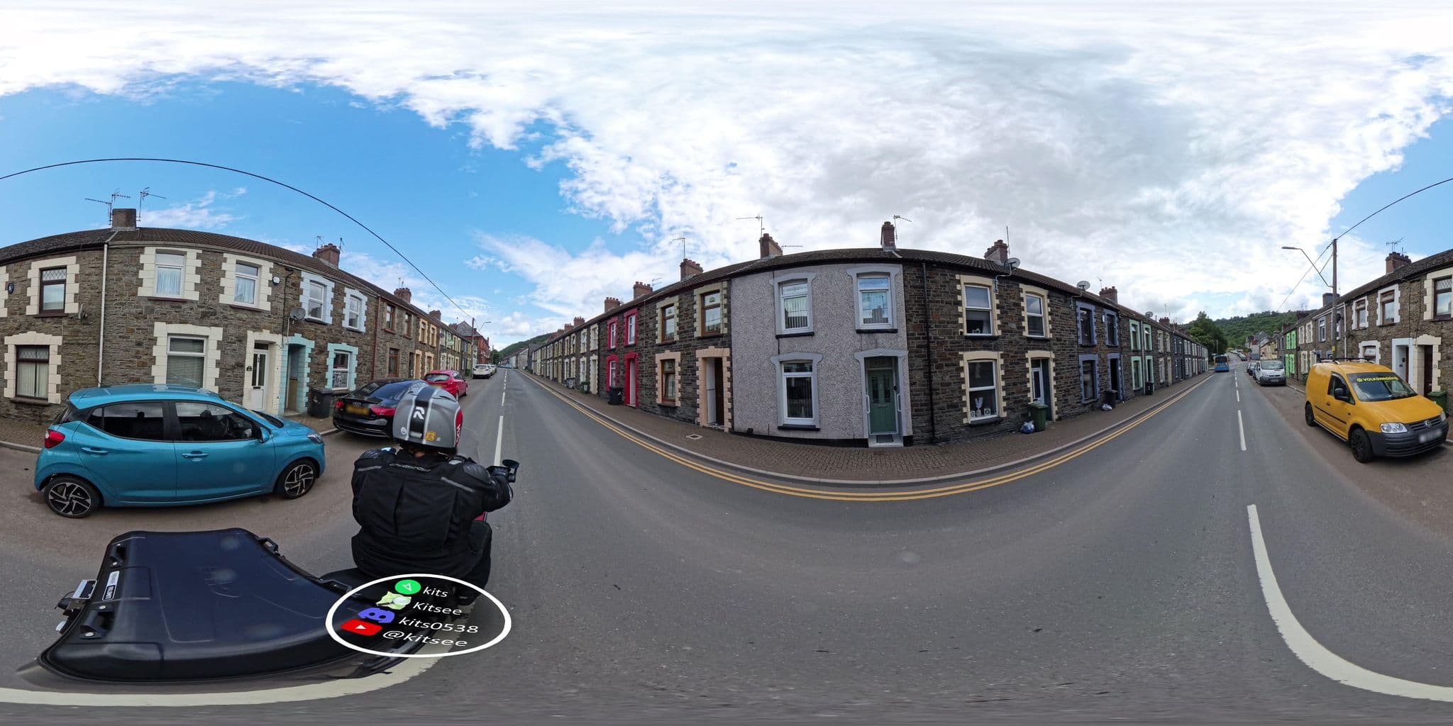 Street view near The Osborne Hotel, Mountain Ash — © kits (CC BY-SA · Mapillary)