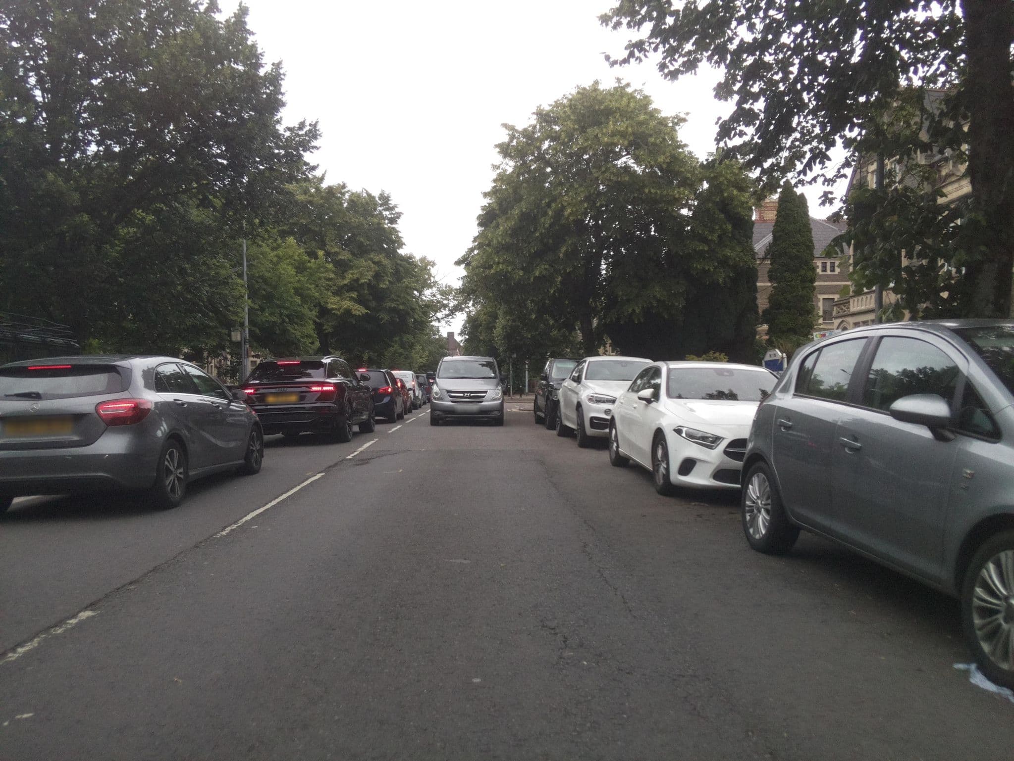 Street view near The Avenue Guest House, Cardiff — © southglos (CC BY-SA · Mapillary)