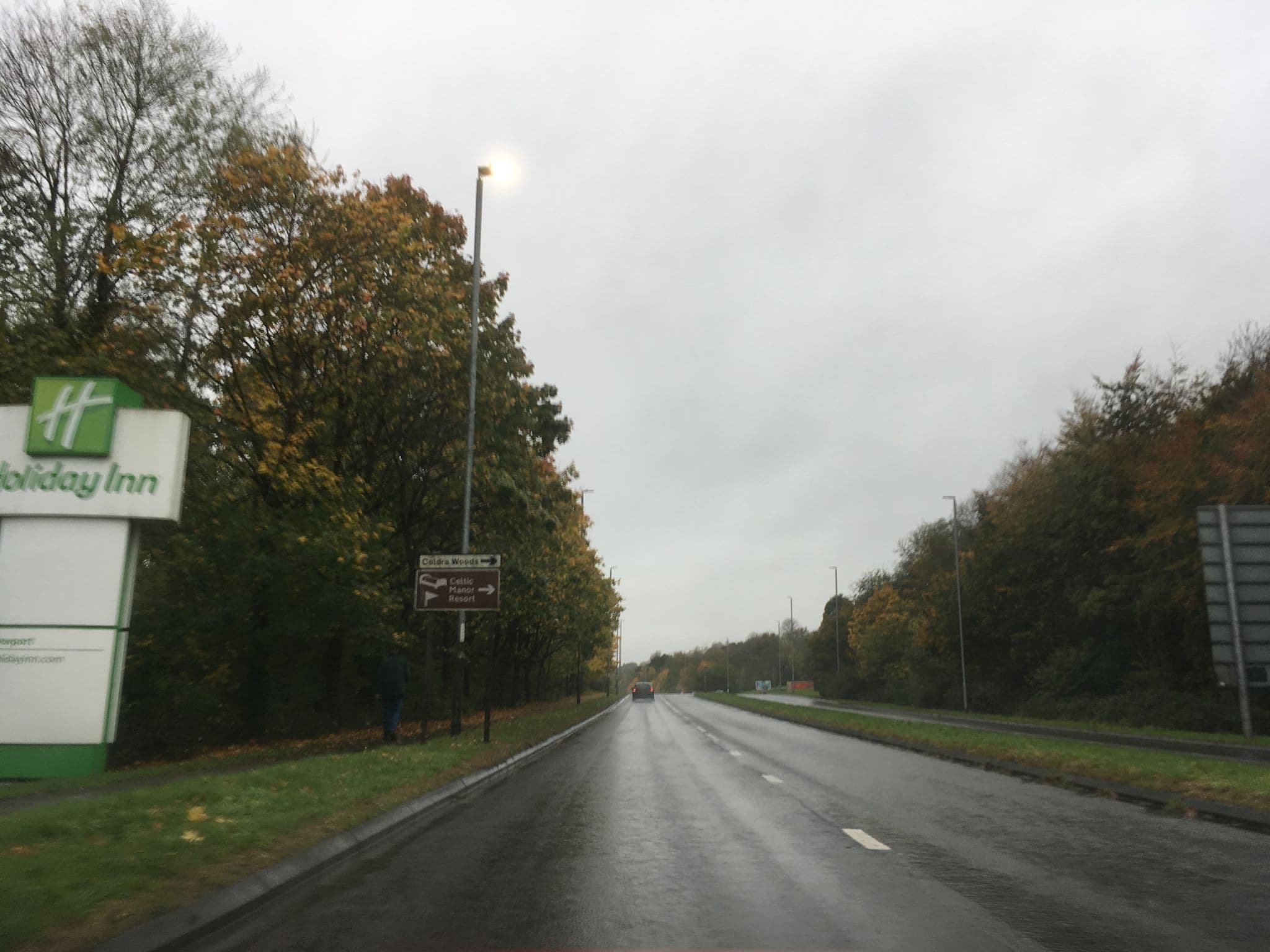 Street view near Holiday Inn Newport, Caerleon — © southglos (CC BY-SA · Mapillary)
