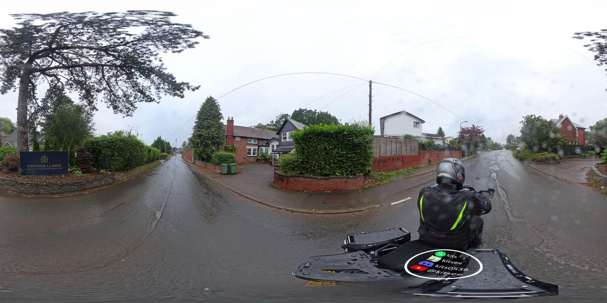Street view near Farthings, Thornhill — © kits (CC BY-SA · Mapillary)