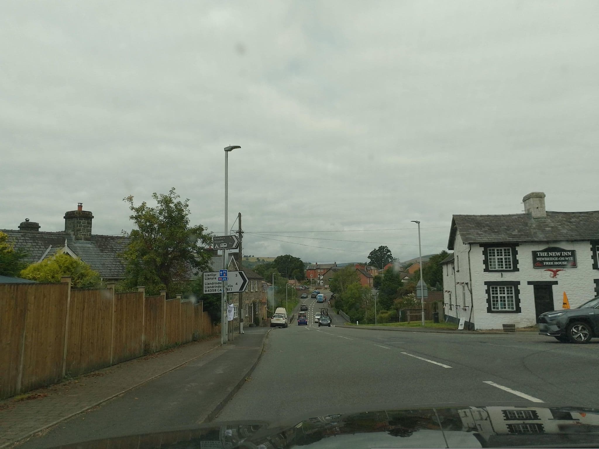 Street view near The New Inn, Llandrindod Wells — © laye (CC BY-SA · Mapillary)