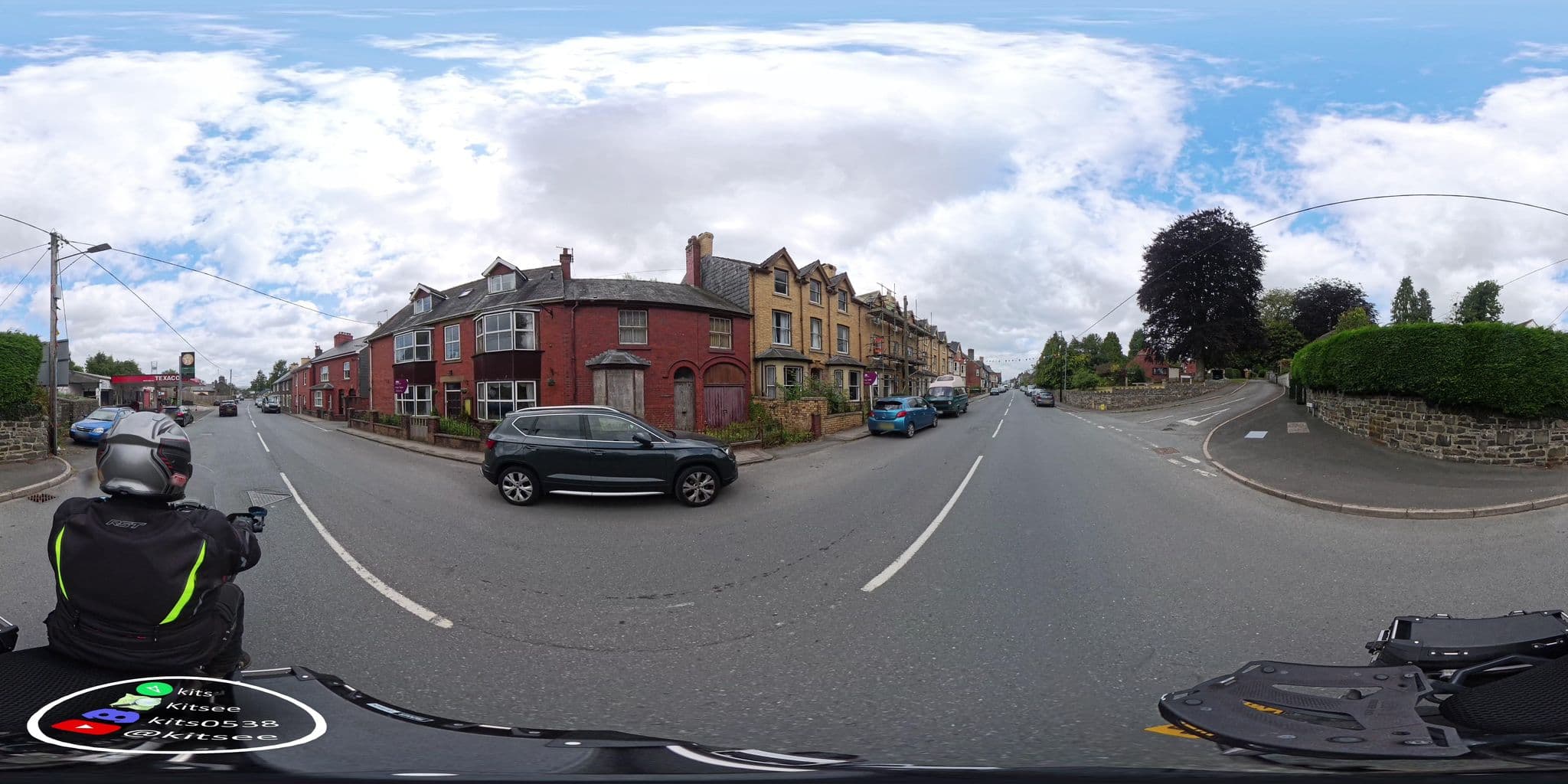 Street view near Liverpool House, Rhayader — © kits (CC BY-SA · Mapillary)