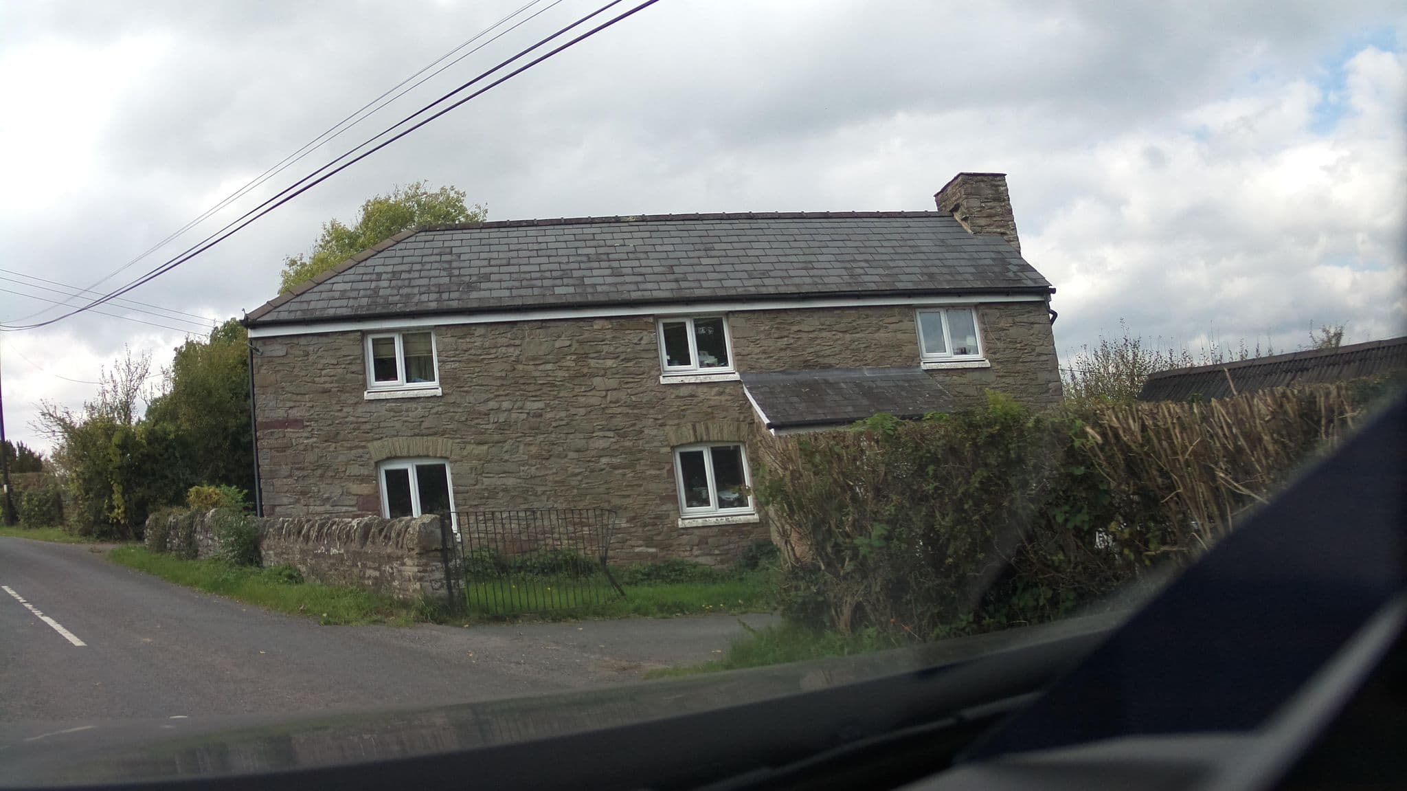 Street view near The Smithy, Kington — © southglos (CC BY-SA · Mapillary)