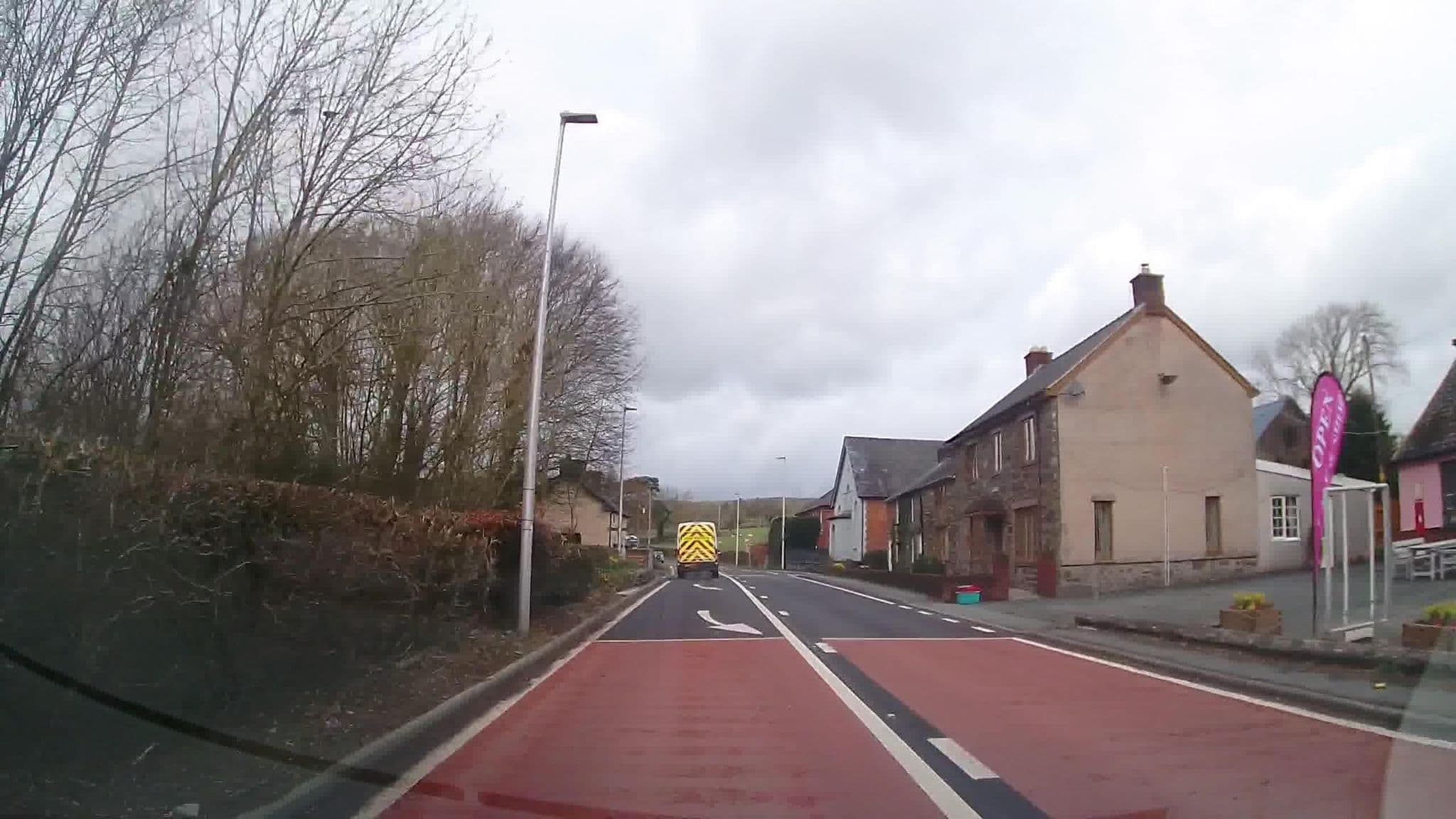 Street view near Belan Bach Lodges, Llanfair Caereinion — © trigpoint (CC BY-SA · Mapillary)