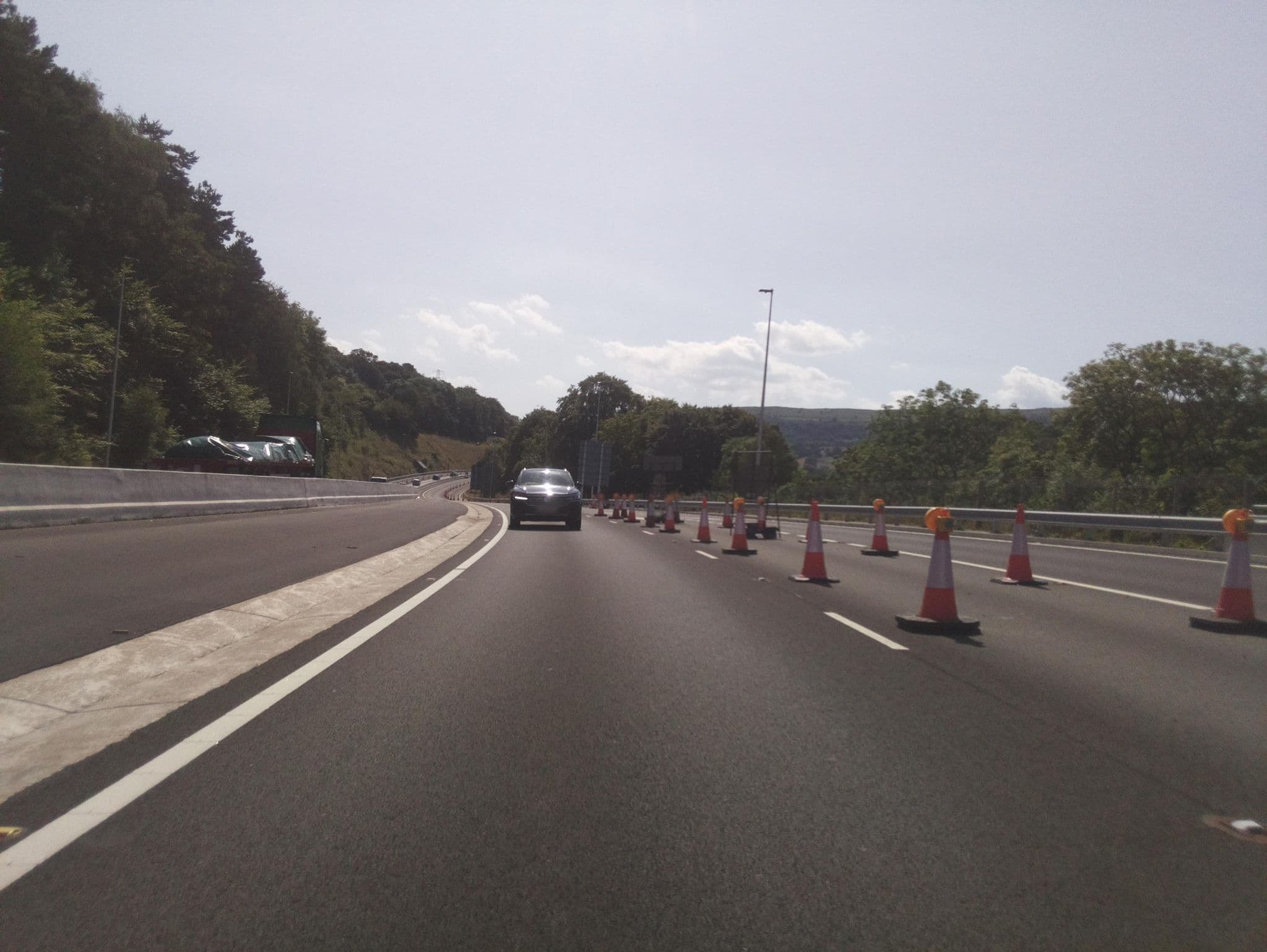 Street view near The Lion Hotel, Gilwern — © southglos (CC BY-SA · Mapillary)