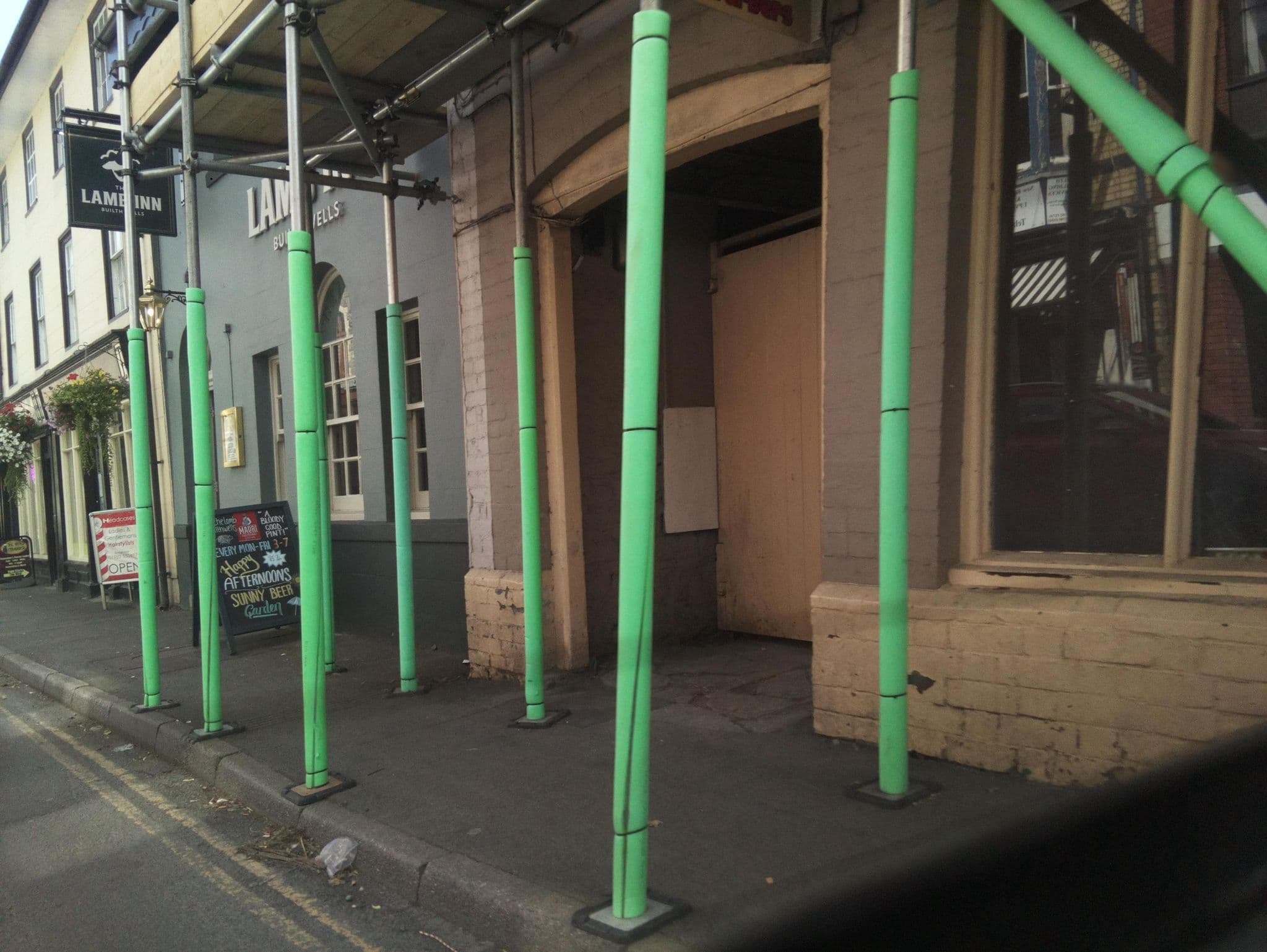 Street view near The Fountain Inn, Builth Wells — © southglos (CC BY-SA · Mapillary)