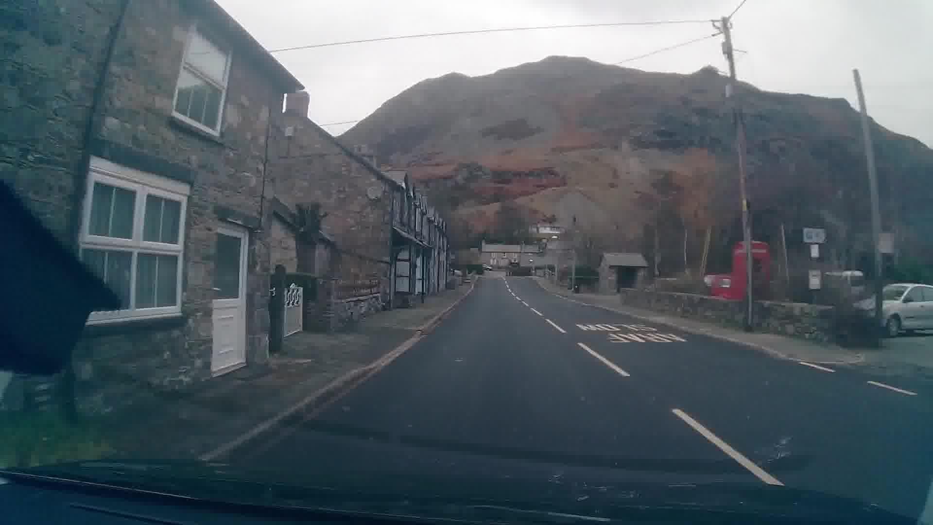 Street view near Glendower Park, Llanfyllin — © trigpoint (CC BY-SA · Mapillary)