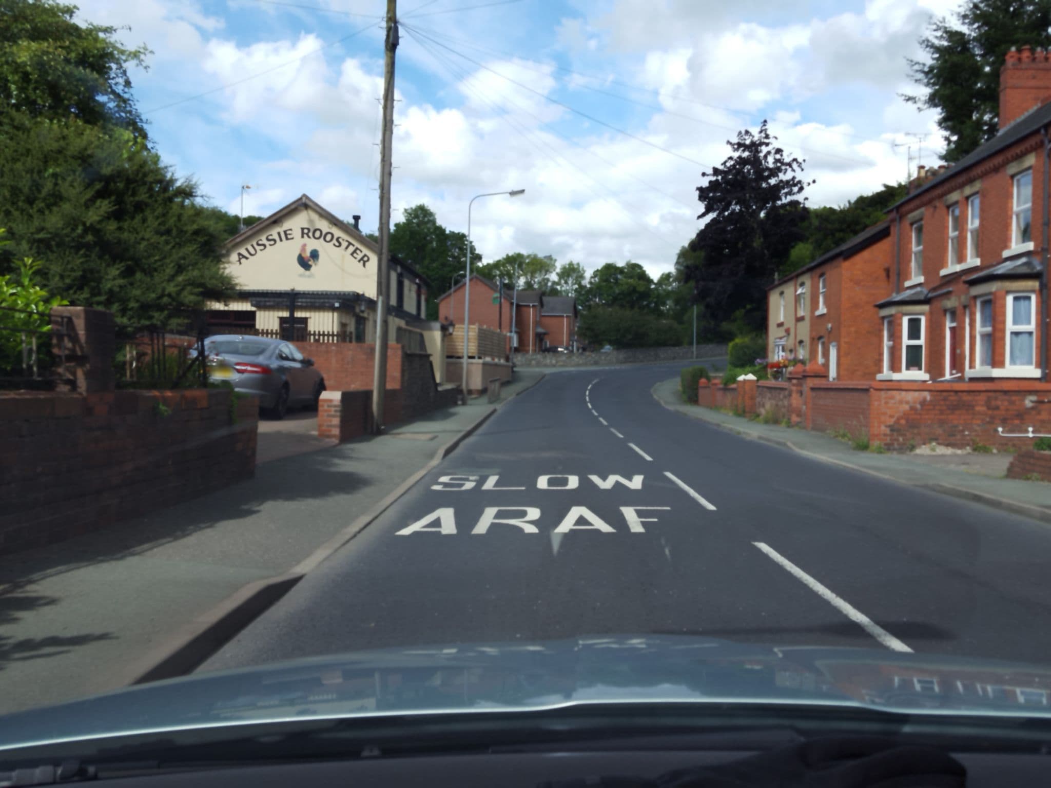 Street view near Oaklands Guest House, Ruabon — © hobgoblin (CC BY-SA · Mapillary)