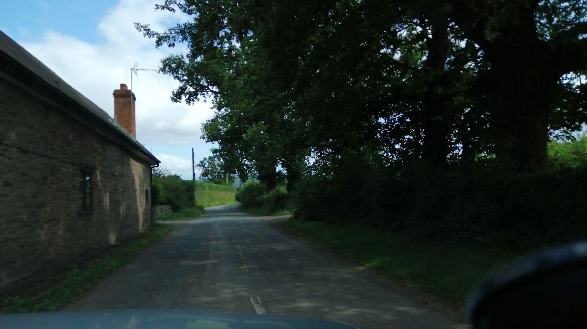 Street view near Portway Inn Hereford (England), Credenhill — © russmcd (CC BY-SA · Mapillary)