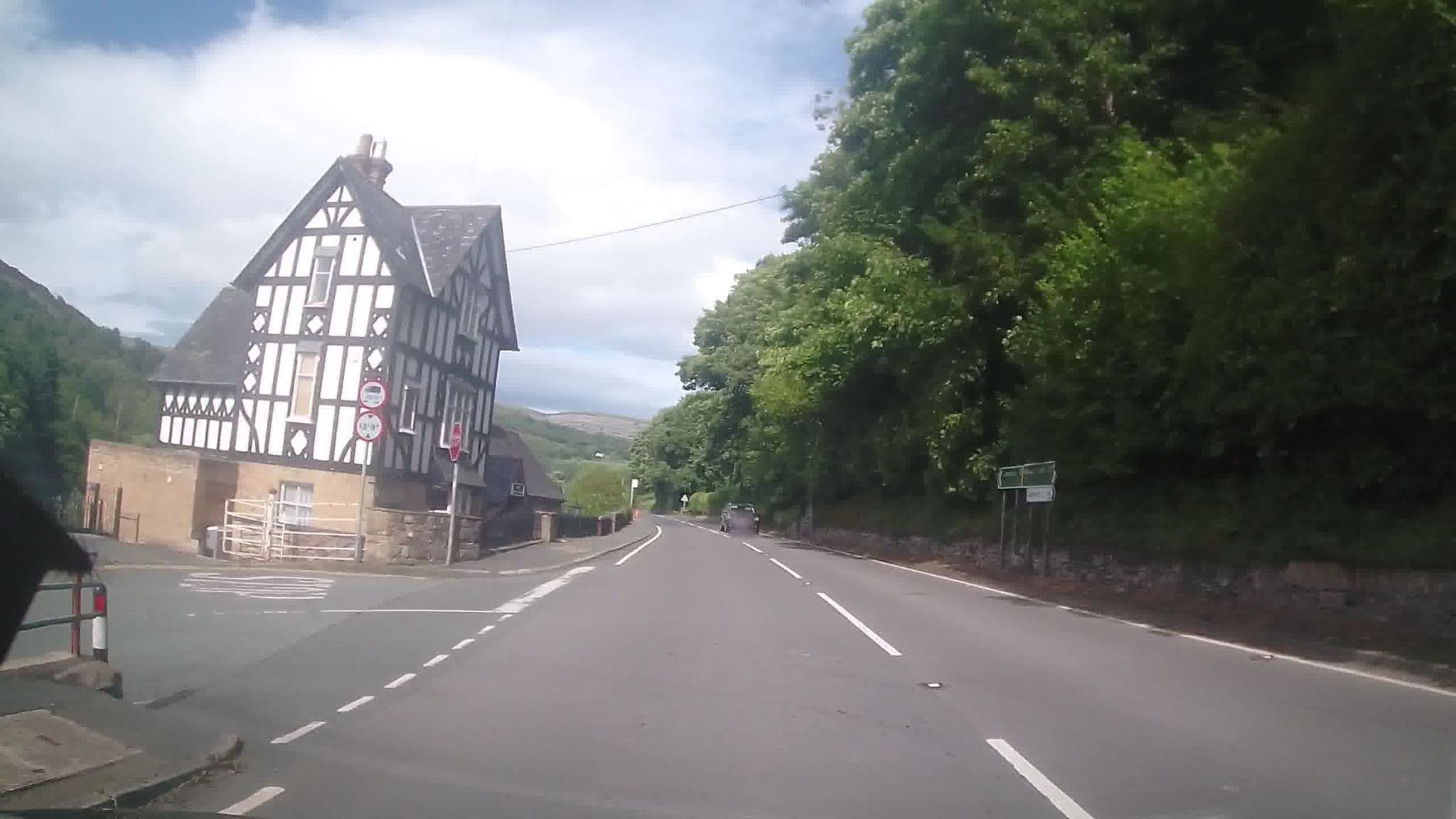 Street view near Chainbridge Hotel, Llangollen — © trigpoint (CC BY-SA · Mapillary)