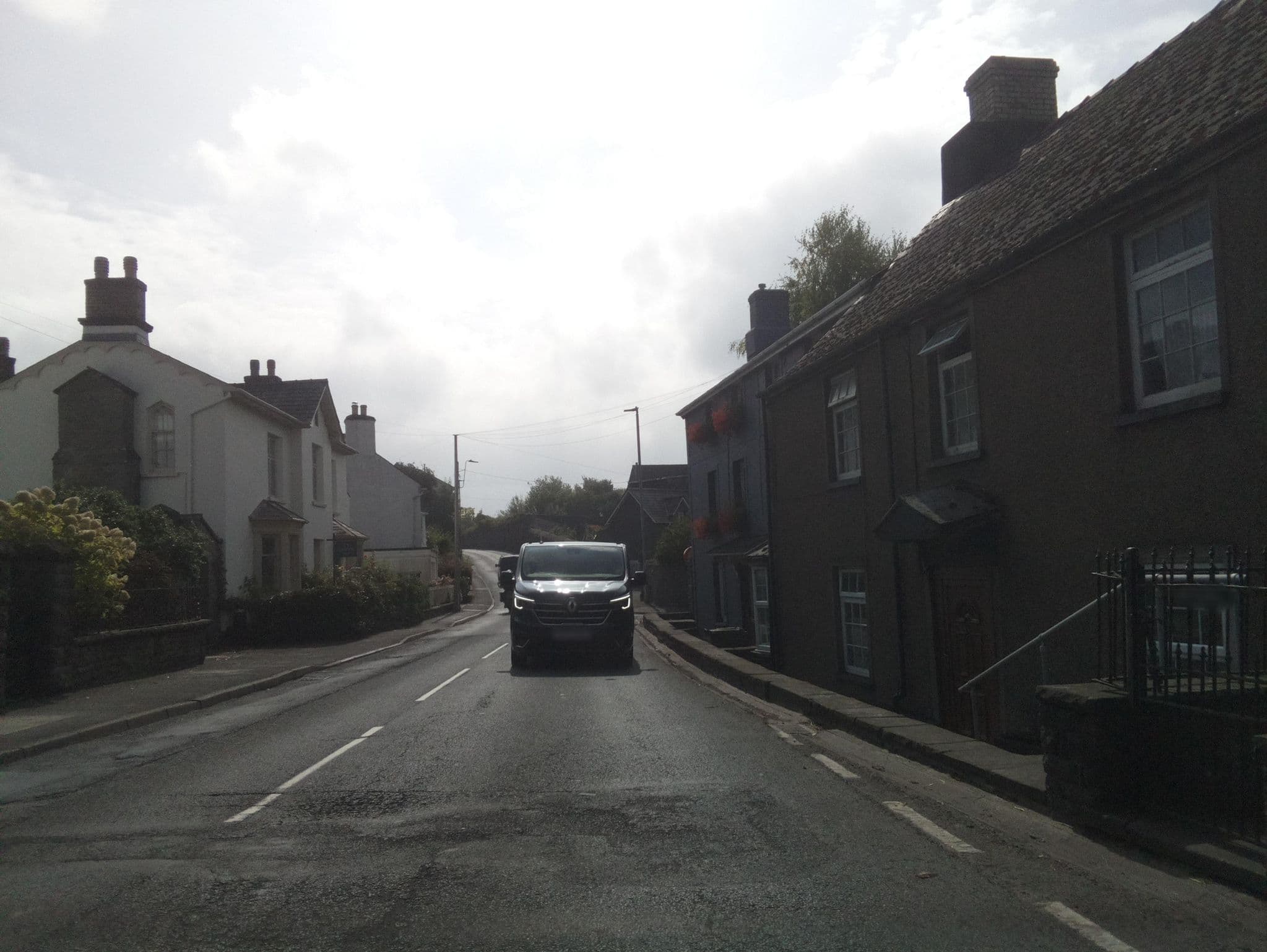 Street view near Glangrwyney Court, Crickhowell — © southglos (CC BY-SA · Mapillary)