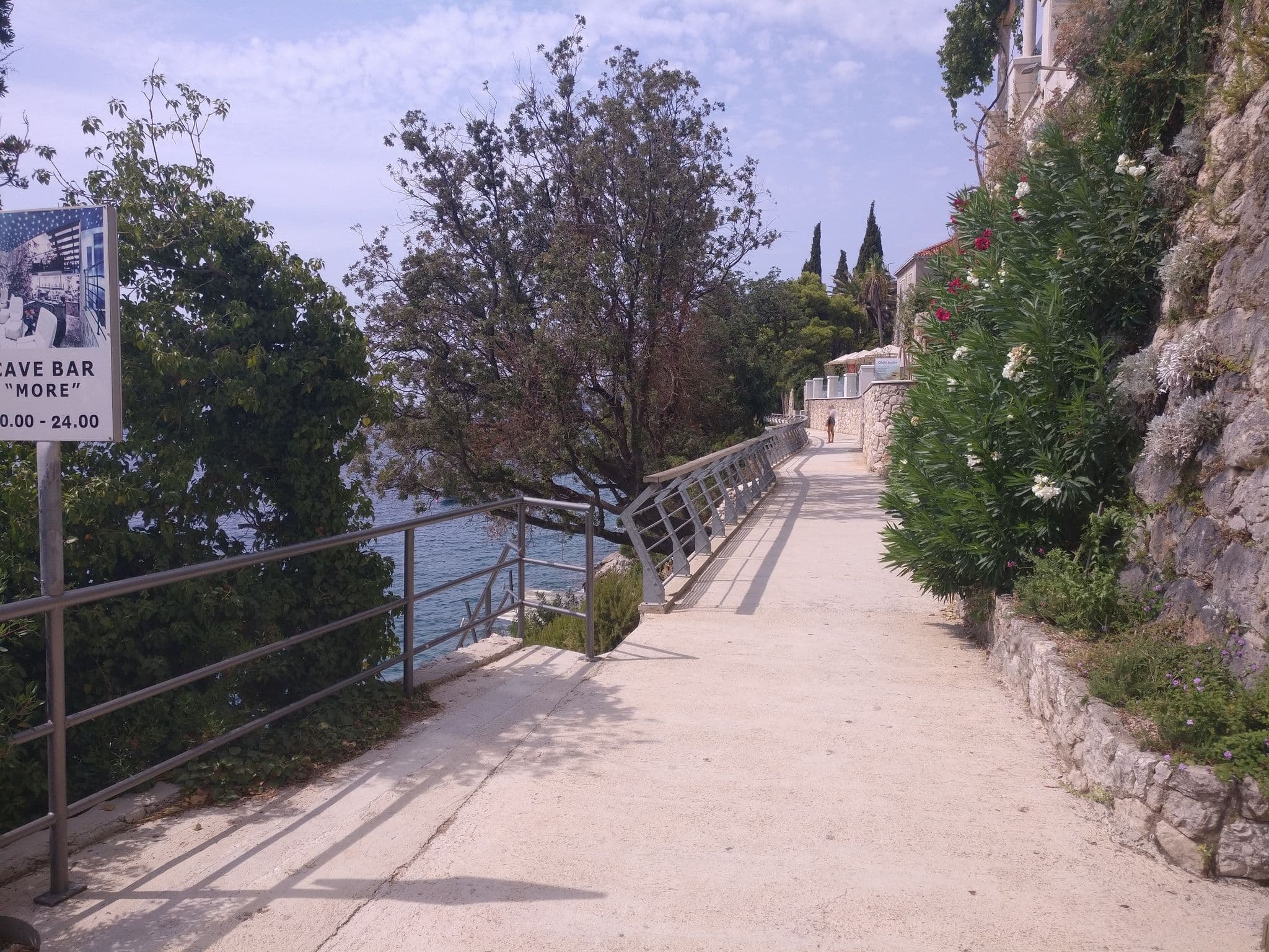 Street view near More, Mokošica — © ax3l (CC BY-SA · Mapillary)