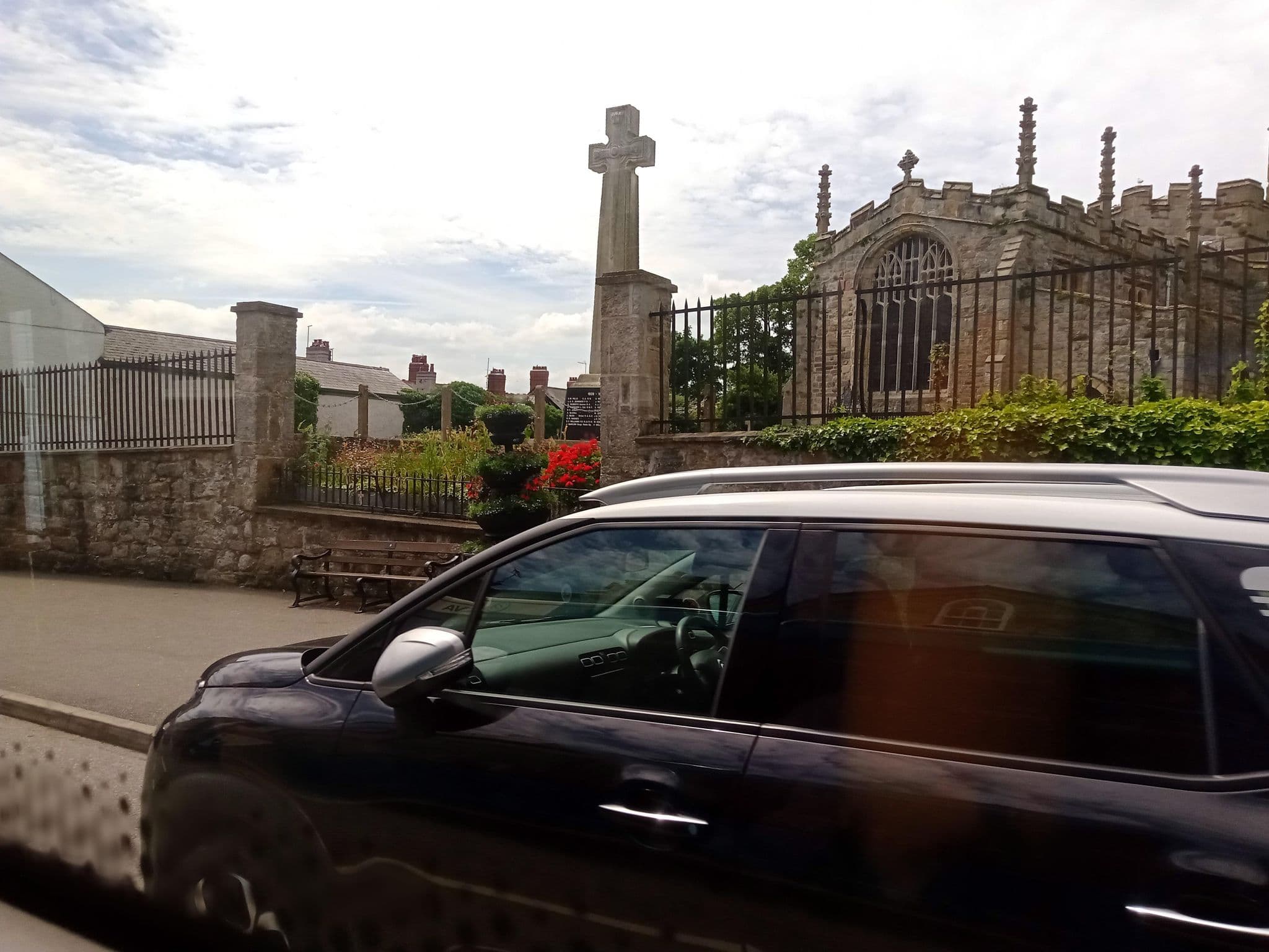 Street view near Puffin Holidays, Beaumaris — © annekaro (CC BY-SA · Mapillary)