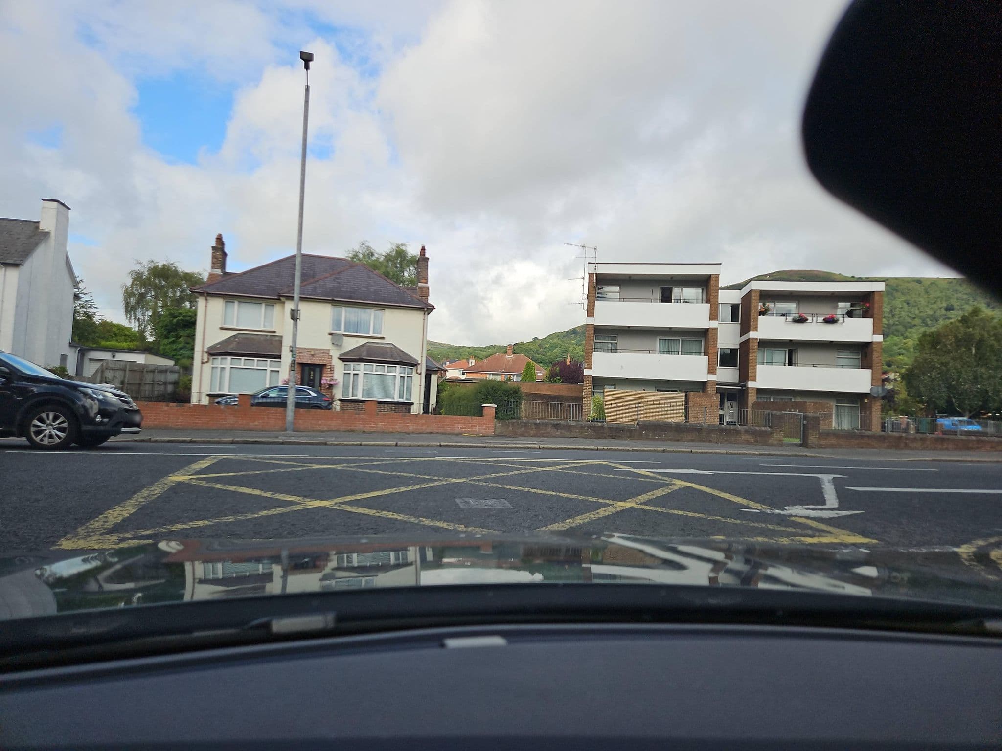 Street view near Lansdowne Hotel Belfast, Newtownabbey — © toho (CC BY-SA · Mapillary)