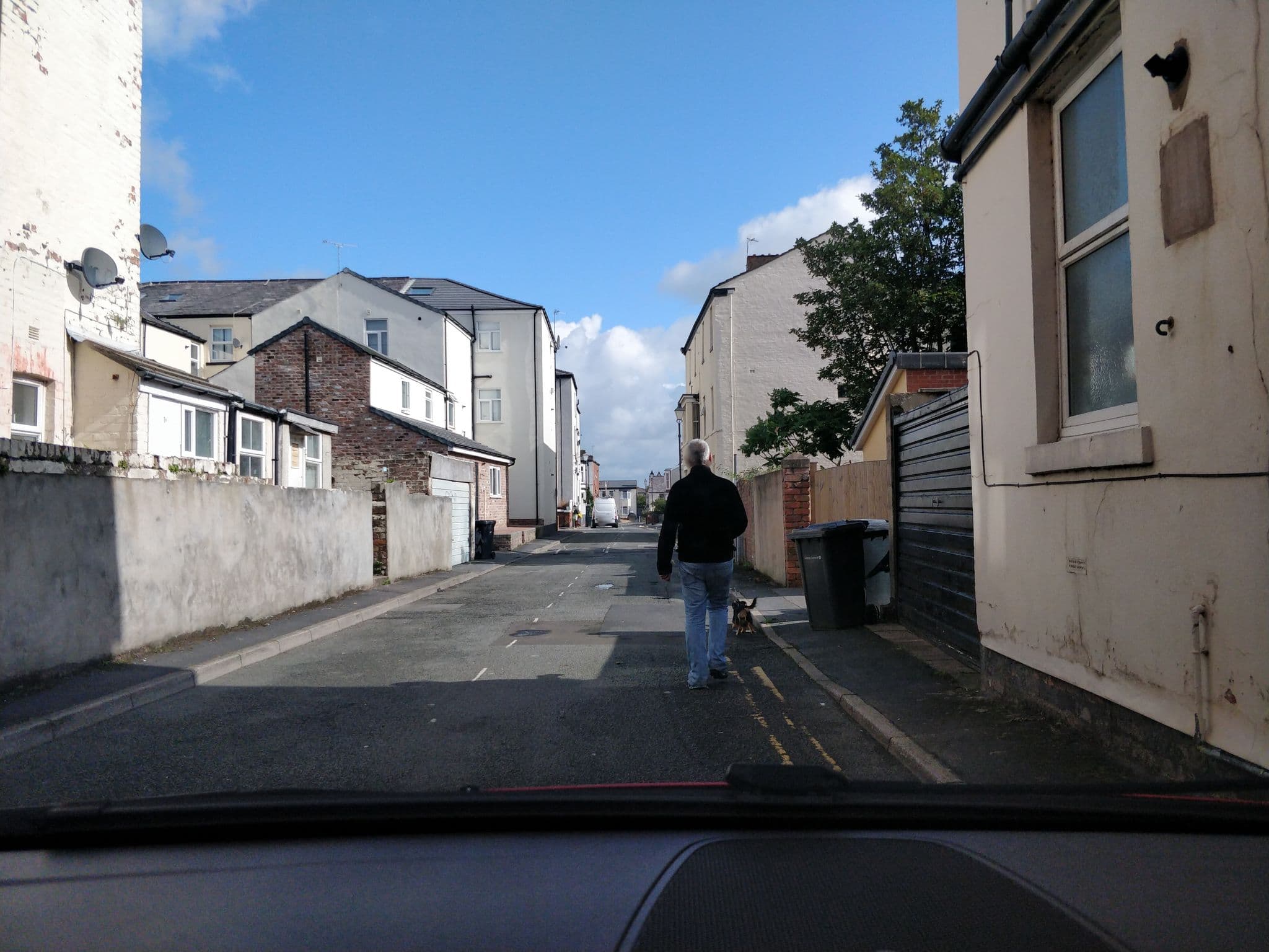 Street view near Silverdale Hotel, Southport — © davidsong (CC BY-SA · Mapillary)