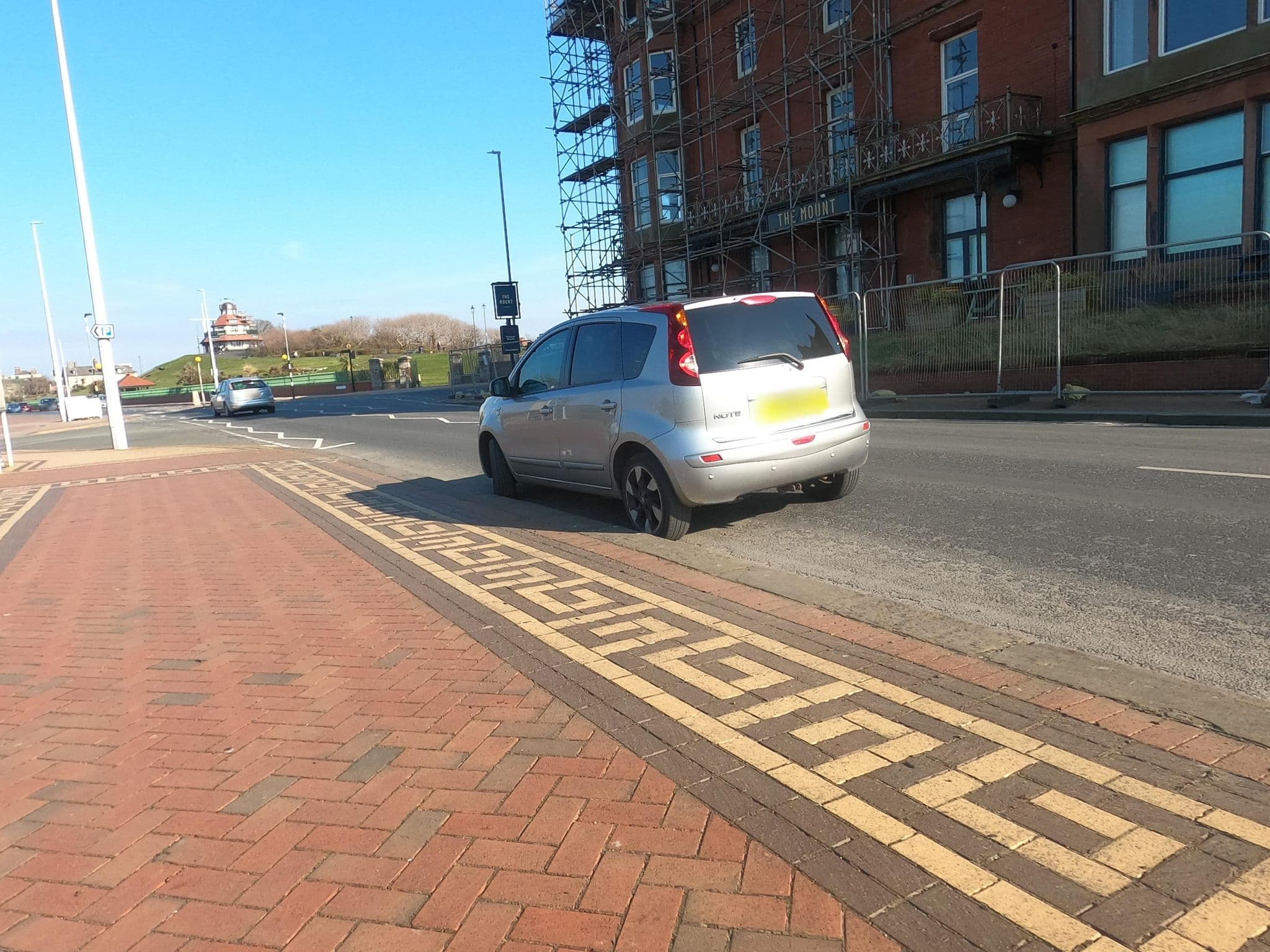 Street view near The Mount Hotel, Fleetwood — © tonys999 (CC BY-SA · Mapillary)
