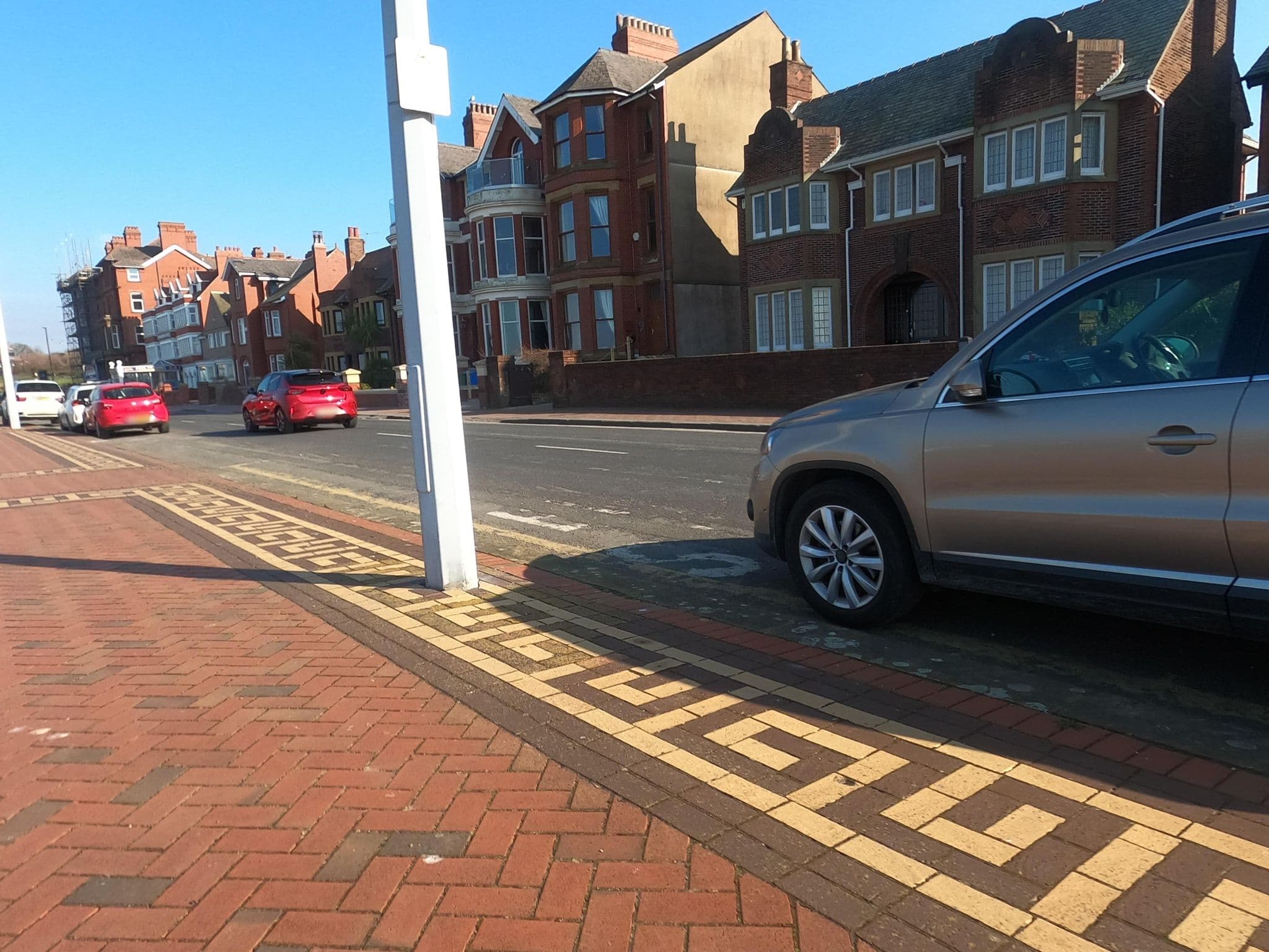 Street view near Sandpipers Hotel, Fleetwood — © tonys999 (CC BY-SA · Mapillary)
