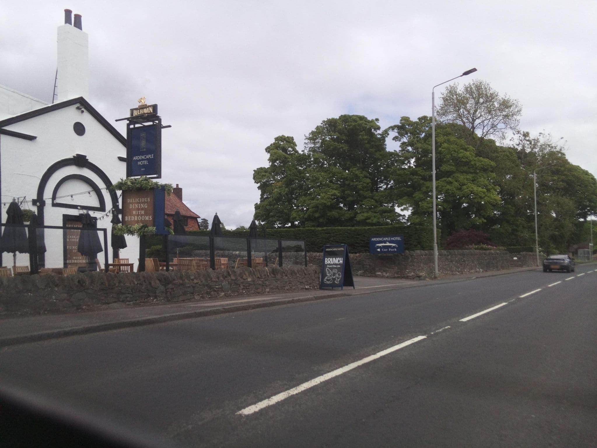 Street view near Ardencaple Hotel by Greene King Inns, Rhu — © southglos (CC BY-SA · Mapillary)