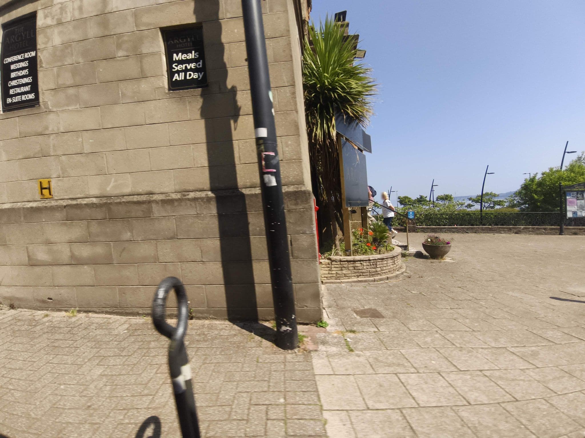 Street view near Best Western Argyll Hotel, Dunoon — © hobgoblin (CC BY-SA · Mapillary)