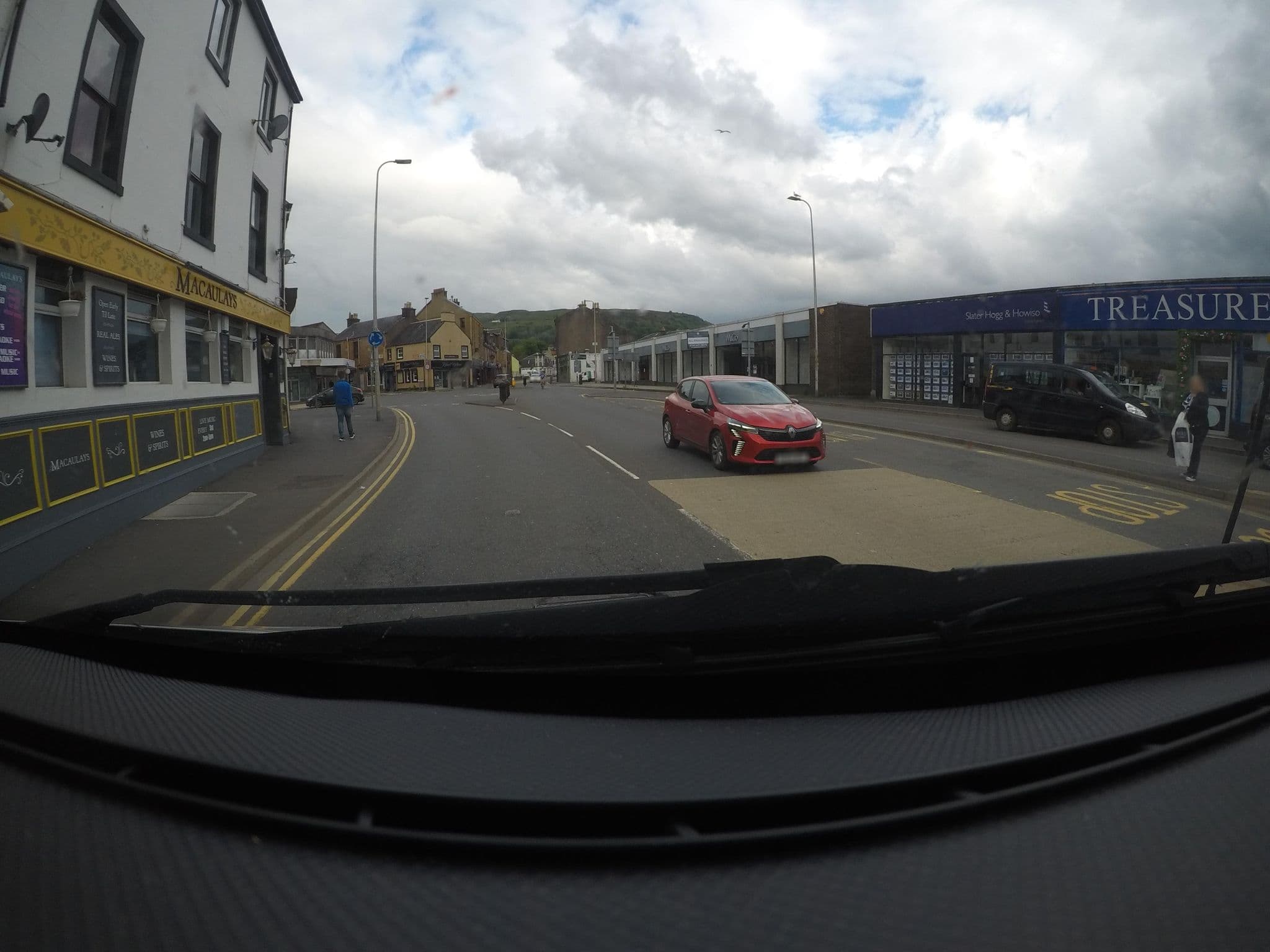 Street view near Tron place, Largs — © mfk (CC BY-SA · Mapillary)