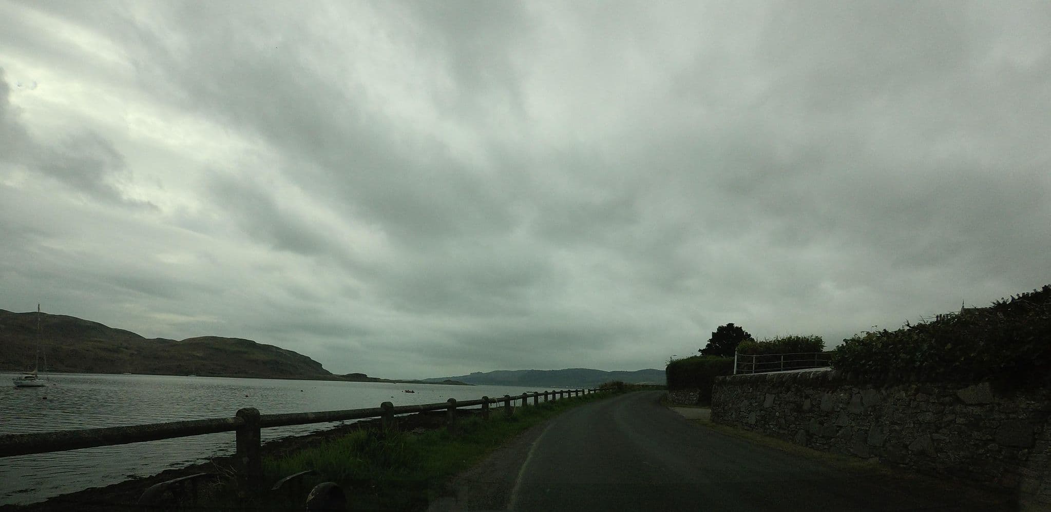 Street view near Wellpark Hotel, Port Bannatyne — © hobgoblin (CC BY-SA · Mapillary)