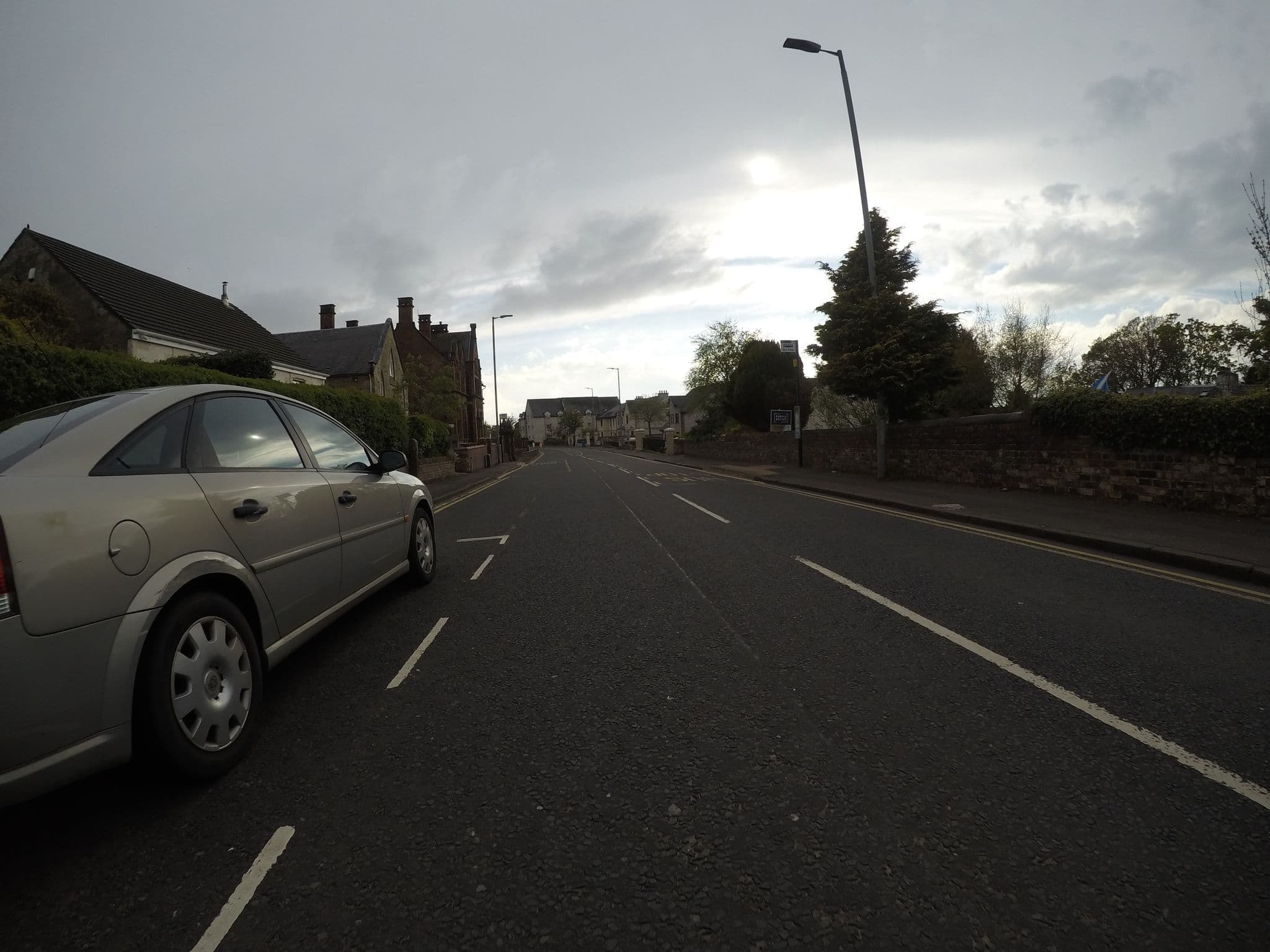 Street view near Dreghorn Hostels, Dreghorn — © mfk (CC BY-SA · Mapillary)