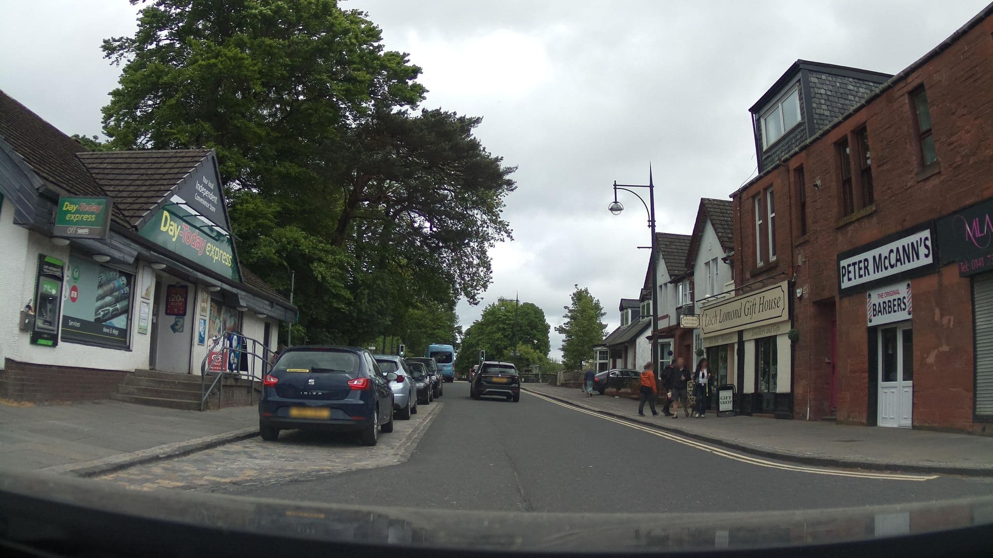 Street view near Balloch Hotel, Balloch — © southglos (CC BY-SA · Mapillary)